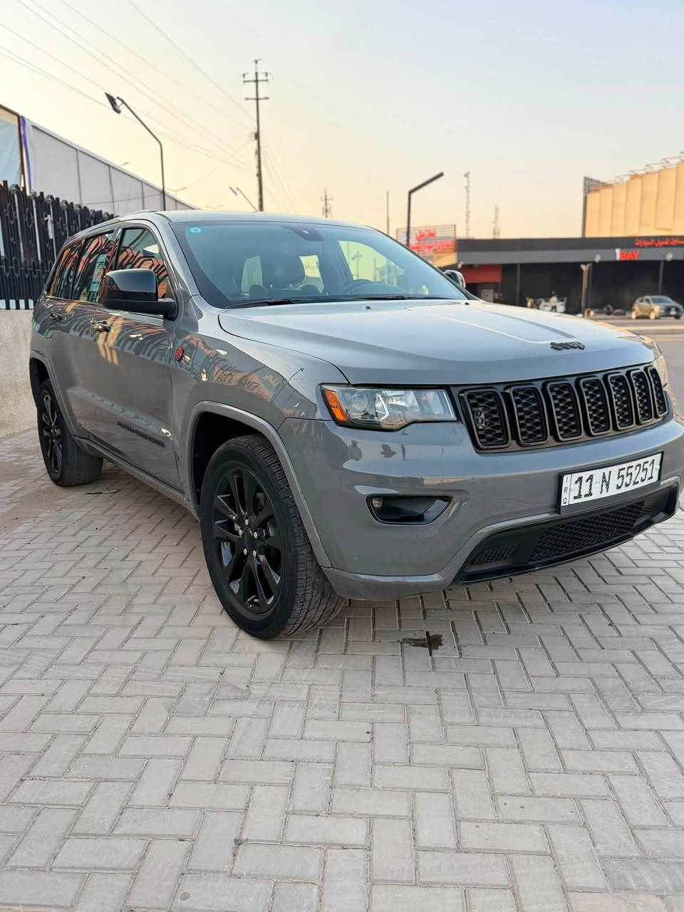 جيب شيروكي  .5 راكب بلاك توب

الموديل :2020

المحرك : V6.  3.6L

السعر : 187 ورقه وبيه مجال 

العدد:44 الف ميل

 

المواصفات :. 

* تحذير النقطة عمياء ⚠ .

* مرايا تعتيم ذاتي. 

* ويل قياس 20 انج .

* شاشه كبيرة . 

* نظام الخرائط (GPS) .

* المصابيح الأمامية زنون جديد.

* دخول ذكي. 

* بصمة. 

* تشغيل عن بعد .

* الصندوق الخلفيي كهربائي .

* مقعد السائق كهربائي.

* المقاعد الأمامية تدفئة .

* حساسات خلفية . 

* تدفئة ستيرن . 

* مانع تصادم خلفي .

* بلوتوث تلفون . 

* نظام التشغيل والاطفاء الاوتوماتيكي  

السيارة حادثهة 
بنيد و جاملغ امامي 
وبيهة قطع كلير فقط 
مكفوله من لغد و شاصي وظربه فقط حادث سياره        

* مانع تصادم خلفي .

* بلوتوث تلفون . 

* نظام التشغيل والاطفاء الاوتوماتيكي  

***********

