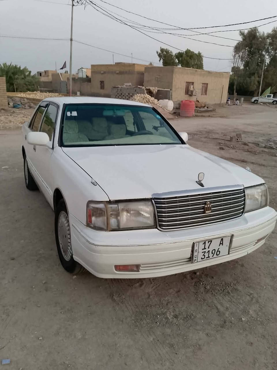 السلام عليكم.
سياره للبيع راس الثور 
لون ابيض 
موديل 98
صبغ جماليه 
مكفوله من عيب الشرعي والاصوليات مداور بأي وقت يعجبك 
رقم مثنى دولي. بسمي 
هزه جديده 
حداديه وتواير 
كير و محرك جدد 
بيها دحجات بسيطه 
تبريد شغال 
كهربائيات شغاله
***********
