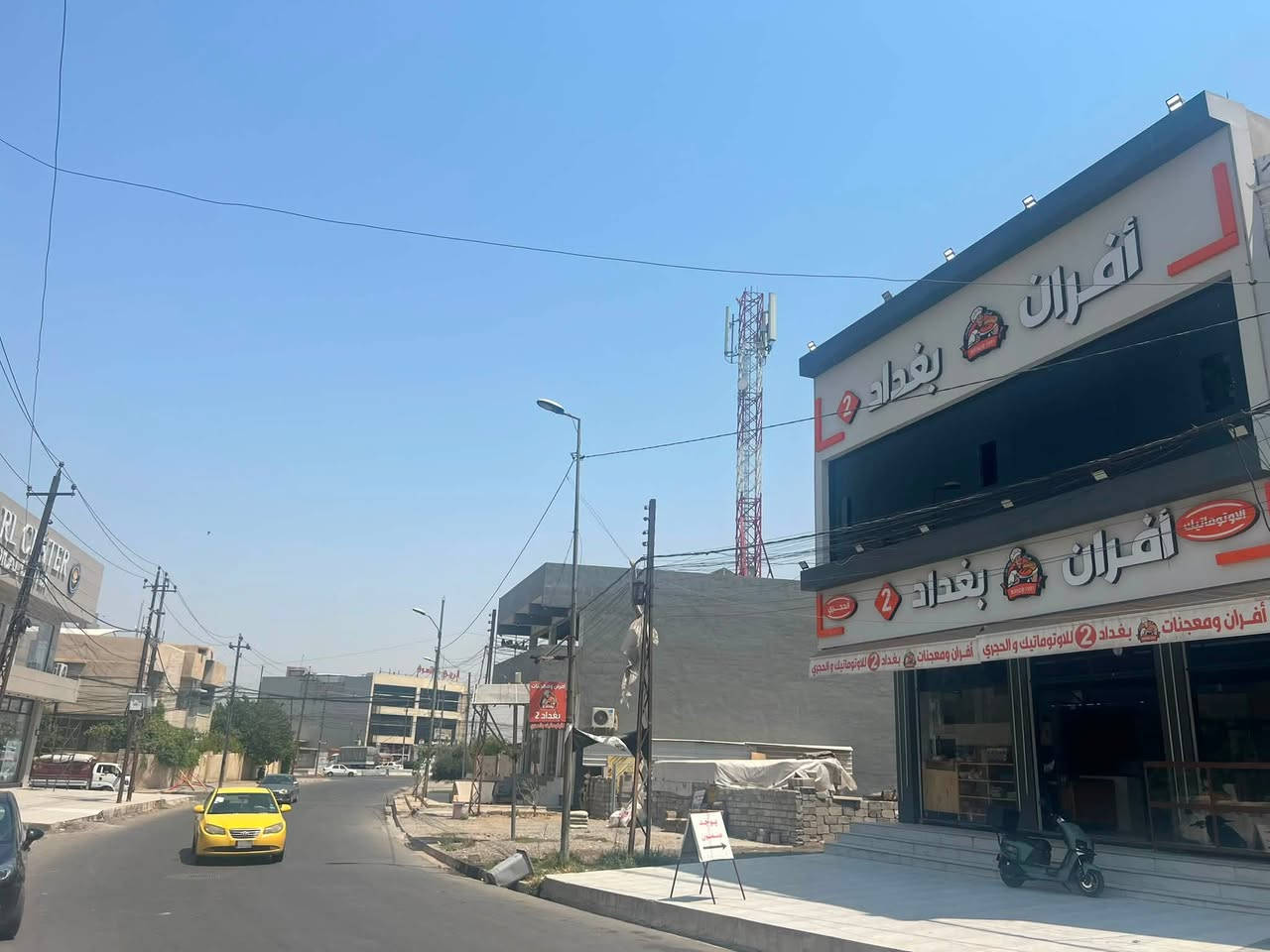 السلام عليكم الفرن معروض للبيع لعدم التفرغ المساحه 100 متر مربع  طابقين حي النجار الصعده باتجاه تقاطع الزنجلي او مول الربيع   

المراجعه مع وليد ابو زينب
 ‭***********‬ & ‭ ***********‬
