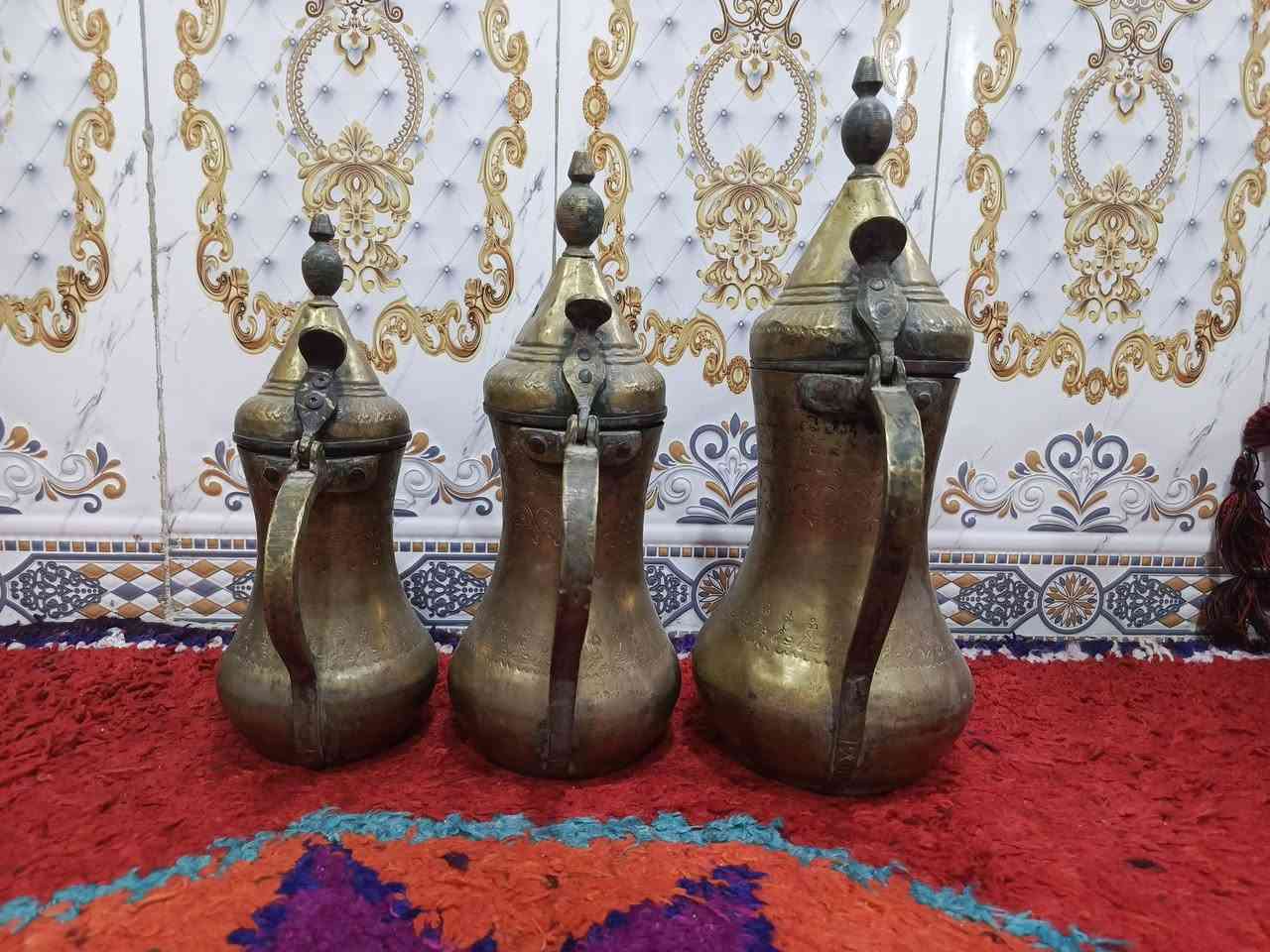 كماكم للبيع قديمه عمل ميخائيل قياس 42 36 32 للستفسار اتصل *********** يوجد توصيل

