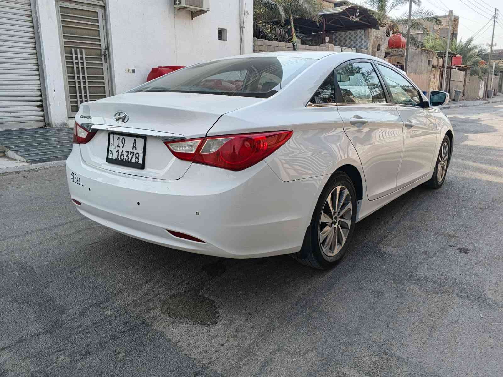 سوناتا شكل ١٤ • ٢٠١٣ • مكفولة