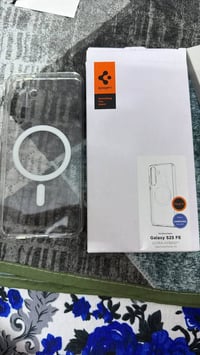 كفر من ماركه spigen+عدسات اصليه Galaxy S25 FE  للبيع السعر 30 الف  يوج...