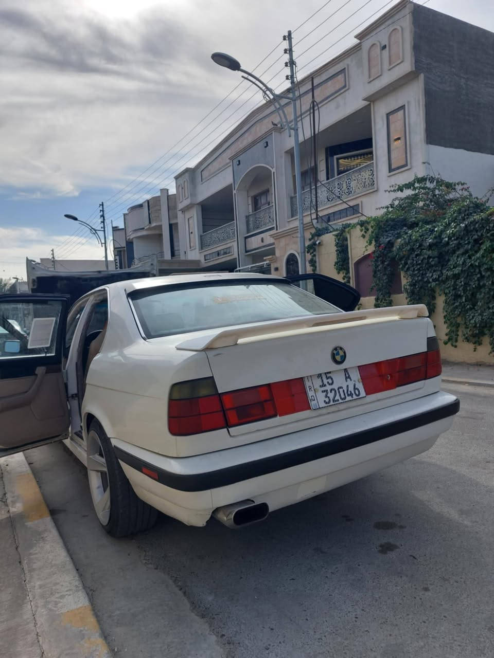 بي ام موديل 92
سلايت شغال
كشانه كهرباء 
كهربائيات كلها شغاله 
ارقام انبار دولي جديد 
تحويل مباشر 
تبريد كير ومكينه  
تخم تاير جديد 
مصبوغه عام جماليه بدون حادث 

السعر 58 وبيها مجال بسيط 

مكانها الانبار الفلوجه 

***********

مكلف بلنشر
