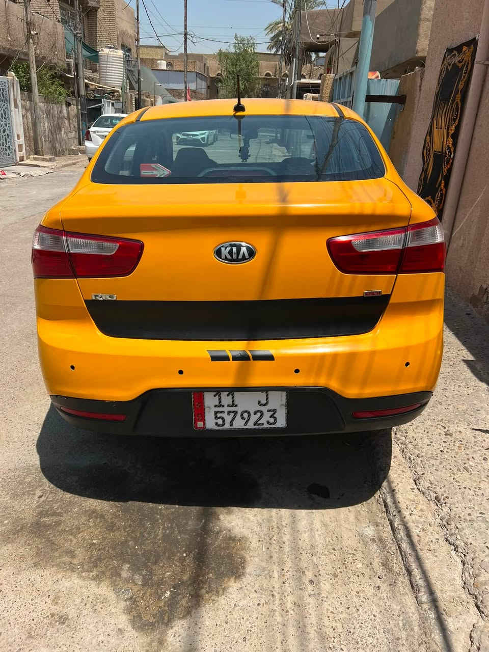السلام عليكم كيا ريو مكينه 1600 لبيع او مراوس حسب القناعه مديل ٢٠١٥ رقم بغداد الجديد السياره بسمي مصفرا هيئه وغرمات السياره نضيفه نفس ما موضحه بلصور تبريد ومكينه وكير خير من الله حادثه جاملغ يسره بدون دواخل تحكم استرين لايتات زنون نضام ايكو اقتصادي الكهربائيات كله شغاله السياره نصبته حلوهه كبل شغل ولشارع السعر ٦٥وبيه مجال بسيط للاستفسار *********** العنوان بغداد الدوره
