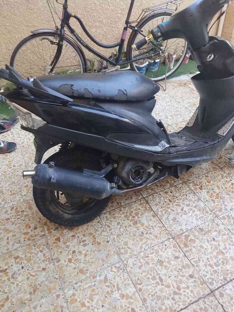 السلام عليكم دراجه ماكس عدله المكان ديالا بعقوبه السعر ب 350 وبيها مجال ***********
