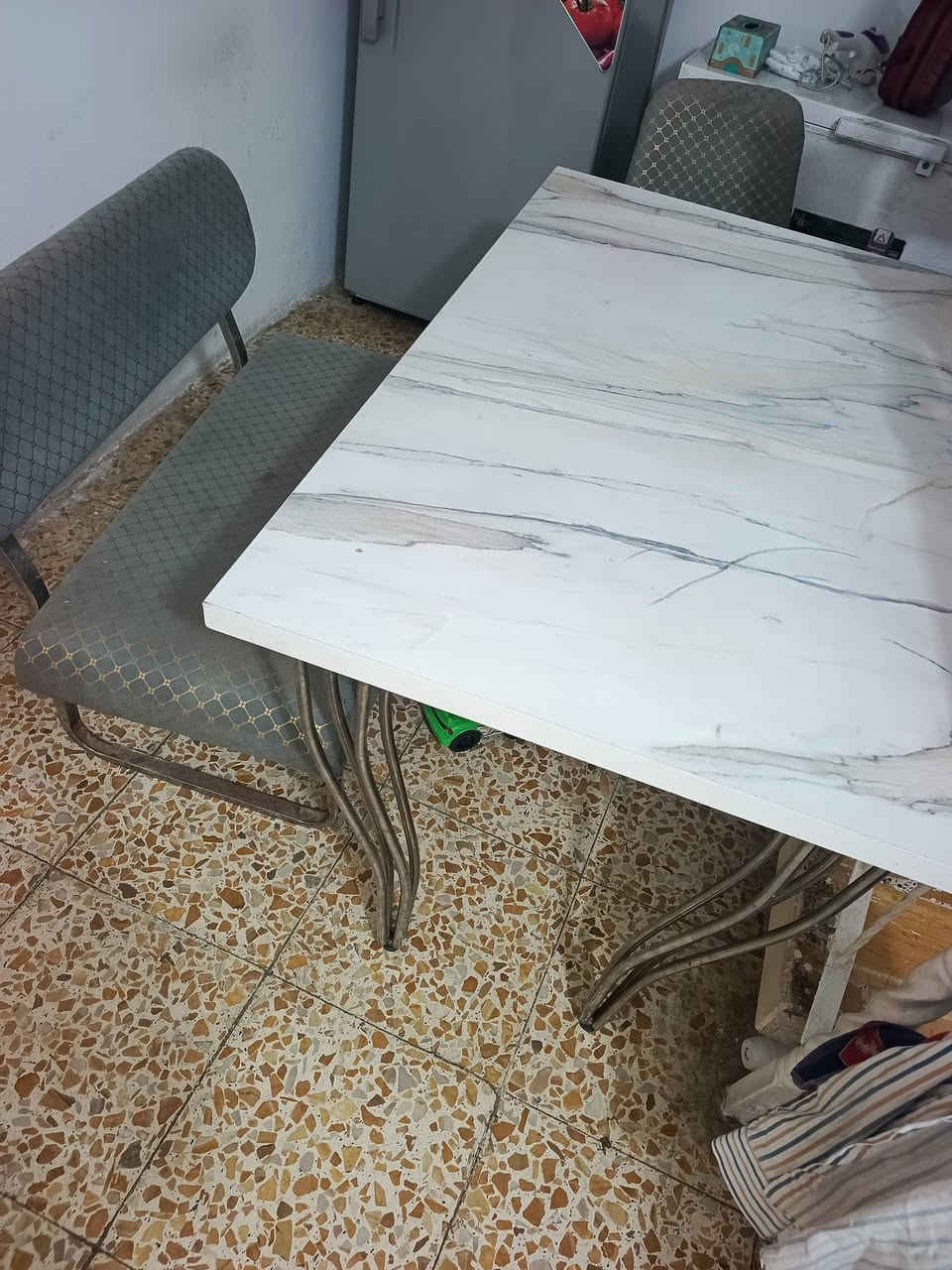 ديوان ١١ مقعد • قفص طيور ١٤ • طوريج المثنى
