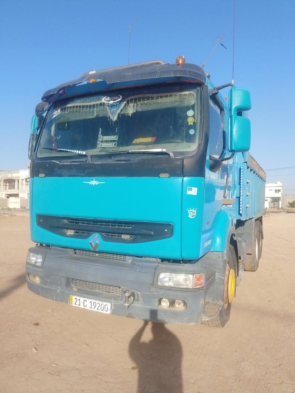 رينؤمؤديل ٢٠٠٠
بيلادپه مونؤزل گير 4/4 
ته بريدمه جموعه ره قه م سه نه وى ژينگه ى تازه يه تا ٢٠٢٩
مه كينه وگيرئه كسل وشاصي به شه رت بئ بؤياغه 
 *********** 
***********

