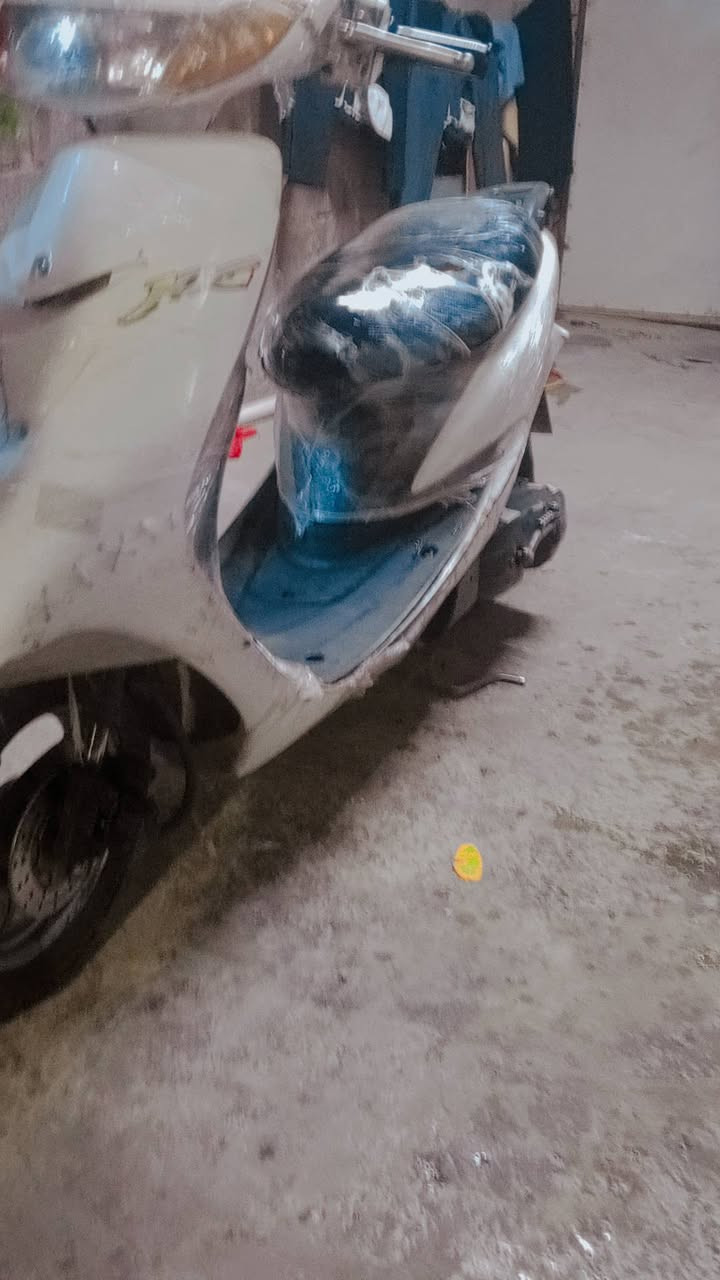 سلام عليكم دراجه عصفوريه للبيع  مكينه ناعمه  سعره 250وبيه مجال مكان الشعب قرب شارع الصحه لاستفسار الاتصال على الرقم***********@
