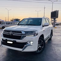 لاندكروز ٢٠٢١ • ماشيه ٦٦٠٠٠ • رقم بغداد