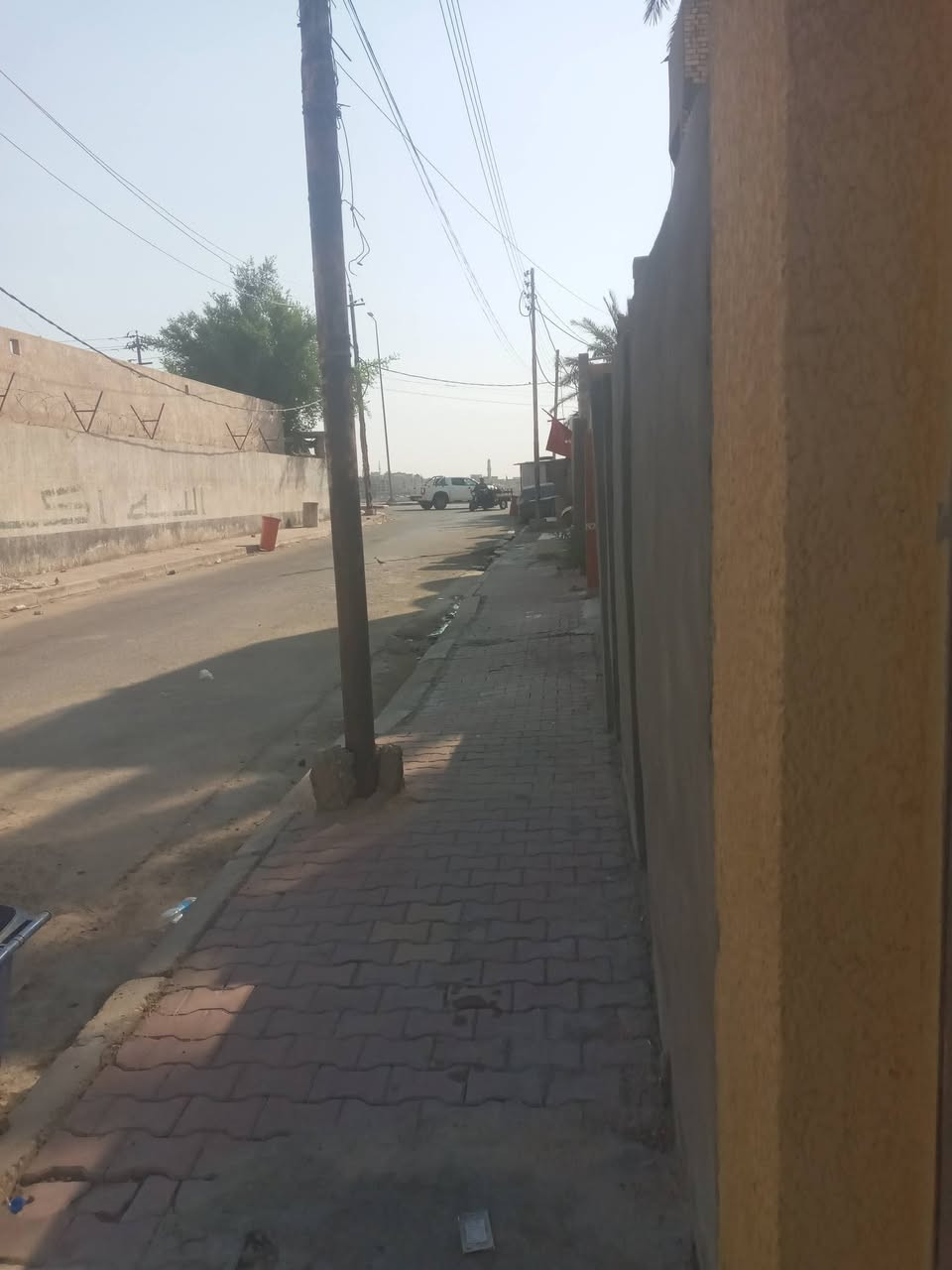 بيت للبيع مساحته ١٥٠م بناء حديث طابقين
كوت العزه القديمه شارع المركز يبعد عن الشارع الرئيسي شارع الكورنيش ثلاث منازل وعن سوق العزه منزلين  بناء ٢٠٢٥

لتواصل ***********
