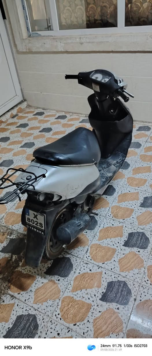 السلام عليكم دراجه للبيع دراجه زينه ونضيفه بيه مشكله بالسحب ورايدهه 250 الف وبيهه مجال والشراي يراسلني على هذا الرقم ***********

