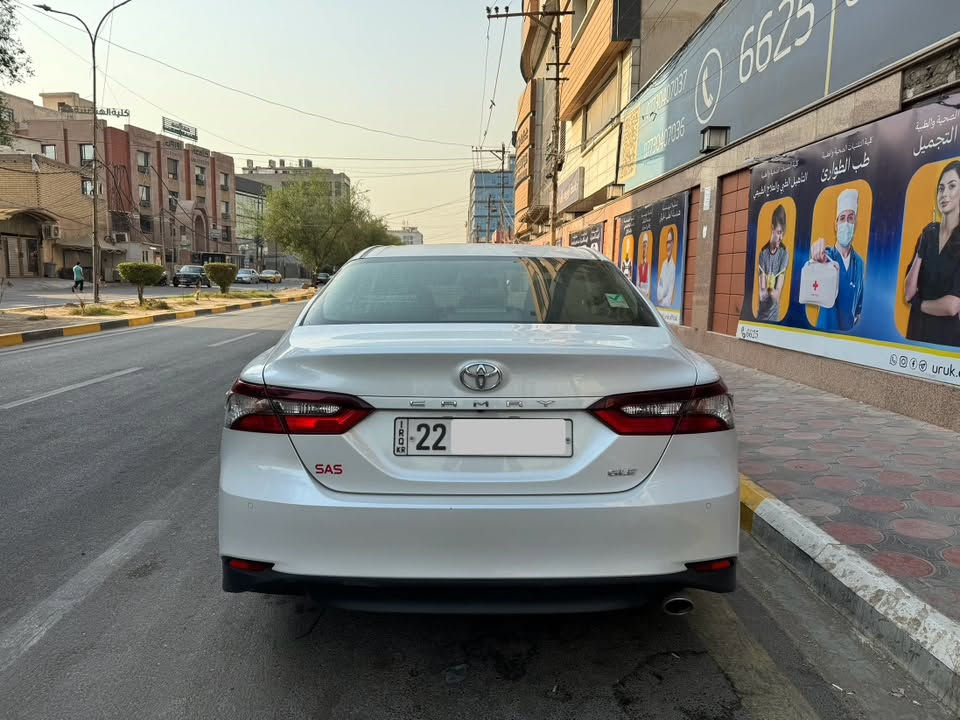 السلام عليكم
كامري موديل 2024 SAS بانزين
GLE فول ماشية 43 الف km
دخول ذكي 
فتحة 
بردة خلفية
كشنات جلد كهرباء السائق والراكب
تبريد مناخ منفصل 
ابل كاربلاي 
باقي المواصفات معروفة
ضربتها واضحة بالصور ابيع على حالاتها
مكان السيارة بغداد 
 واتس اب فقط ***********
