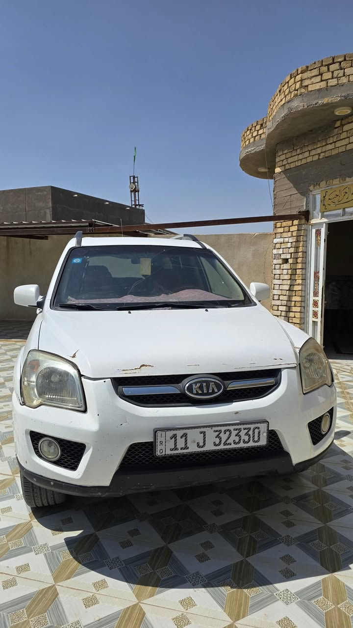 السلام عليكم مكلف بالنشر
للبيع كيا سبورتج موديل 2009 كفالة عامة
السيارة فول مواصفات خليجي فتحة بالقمارة 
كير ومحرك كفالة شرط مامفتوح على وضع الشركة 
رقم بغداد دولي مداور ثاني يوم
السعر 100 وبيها مجال للشراي العنوان ذي قار الغراف
الأستفسار ***********
