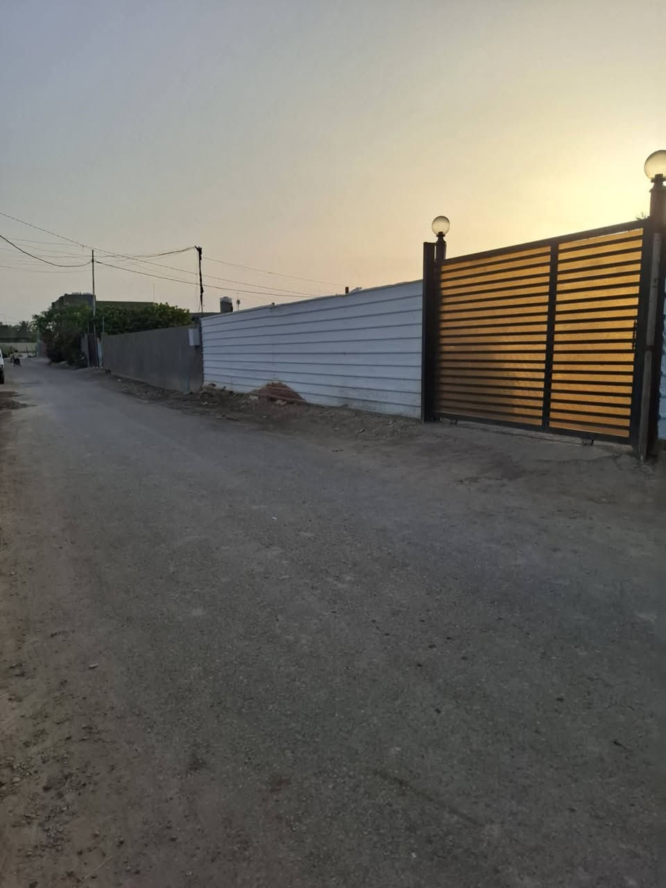 بيت للبيع مساحه 700 متر العنوان الهاشميه نزله الساده البحارنه ‏‪***********‬‏مكلف بالنشر
