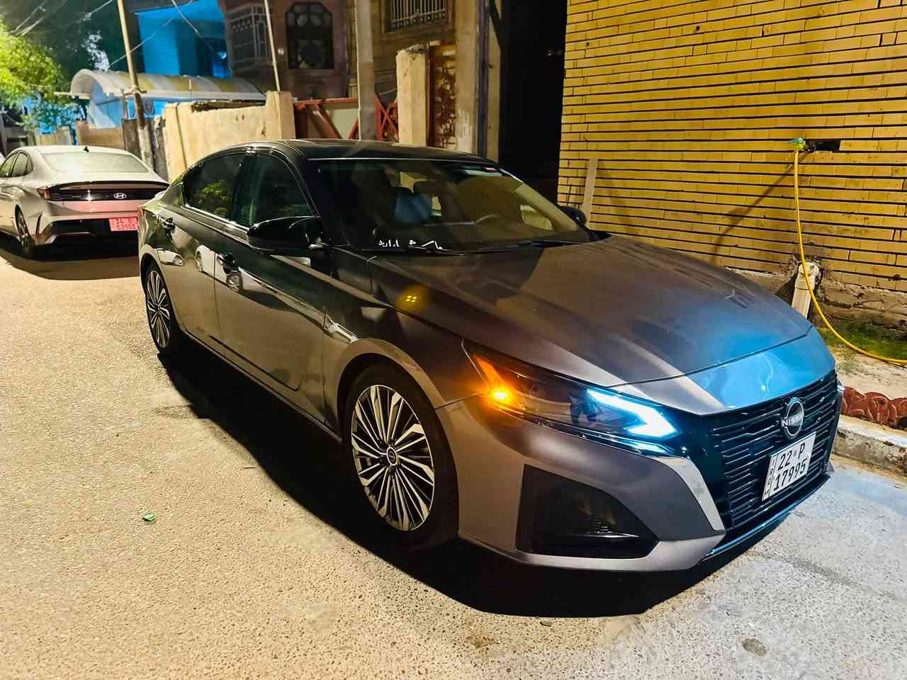 السلام عليكم
للبيع نيسان التيما مواصفات ( SL )فول مواصفات 
السعر 147وبيه مجال بسيط
***********
موديل 2023
الون نفطي
كاميرا خلفي
رادار 360 درجة
شاشه لمس جبير
كشن جلد + كهرباء
تبريد خلفي
لايتات زنون عالي ناصي
ماشيه 70 الف کیلو 
ويل SL بلادي مقاس 19 بحالة ممتازة جداً 🛞بلونين مميزين  (كروم مكحل)
تايرات جديد صفر
حداديه امامي خلفي جديد
فول كماليات السياره
حجر بلادي
رادار بلادي
بصمة تشغيل
بصمة ابواب+صندوق
كير مكينه بشرط الكير شادله براد امامي وكاله اصلي 
رقم سنويه جديد تحويل ثاني يوم 
حادثها جاملغ سايق و بونيد و وجاملغ سكن وباب السائق وخلفه مبدلات أصليات اثر شخط وسونارها موجود 
مكان السياره / البصرة
