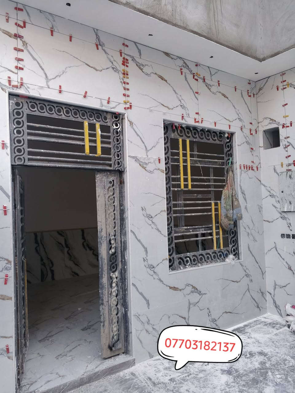 السلام عليكم من رخصه صاحب الجروب خلفه مرمى وسيراميك درجه اولى تسليم مهندس البصره ***********

نص مكتوب في الصور:
- ***********
- *********** ***********