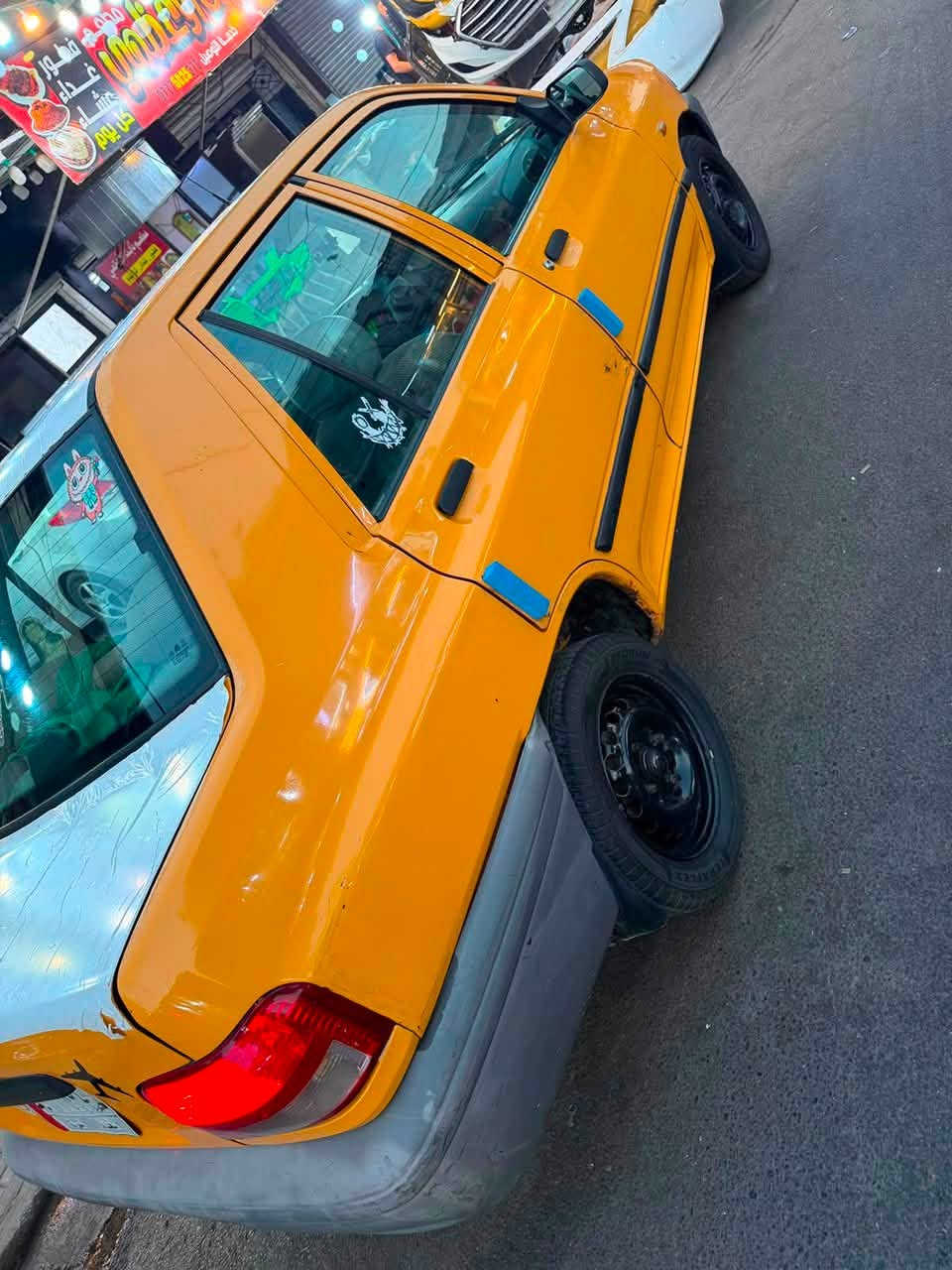 السلام عليكم للبيع سايبه موديل ١٥ كير مكينه تبريد كهربائيات كلهه كفاله بيهه شاصي جهه السايق فطر صغير ومعمر وبيهه جاملغ مبدل امامي السياره جاهزه مابيهه اي نقص تخم تاير تبريد ثلج سنويه لل ٢٧ والسياره احله من الصور تجي وتشوف بعينك مكاني بغداد الاعظميه عارضهه ب ٣٣ وبيهه مجال حك الجيه *********** دواخلهه مدوشمه كاعيه جلد
