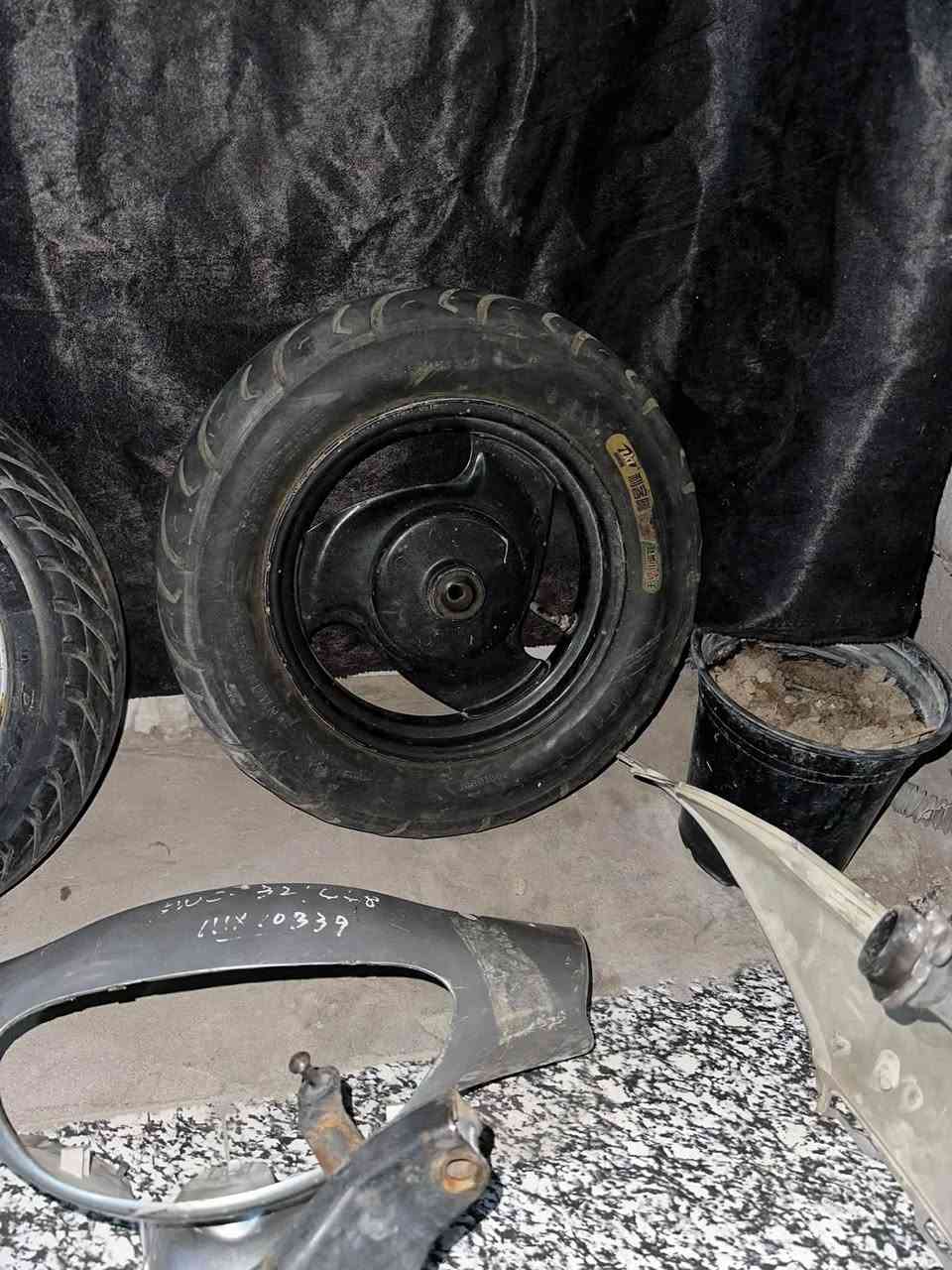سلام عليكم شباب غراض ماكس للبيع اسعار مناسبه وسعار ثابته شباب بدون مداهر وبدون زعل
1ويلات ماكس قجمه امامي هنا وتايرت التك عل15
2كزوز اف ام ب15 
3كزوز كاتم ب15
4كابريته ماكس باله شغال ب15 الوحده 
5كفر قجمه سمائي كامل ب25
6سكان قجمه حربي ب10
7بطاله سوبر ب10
المكان بصره قبله ***********
