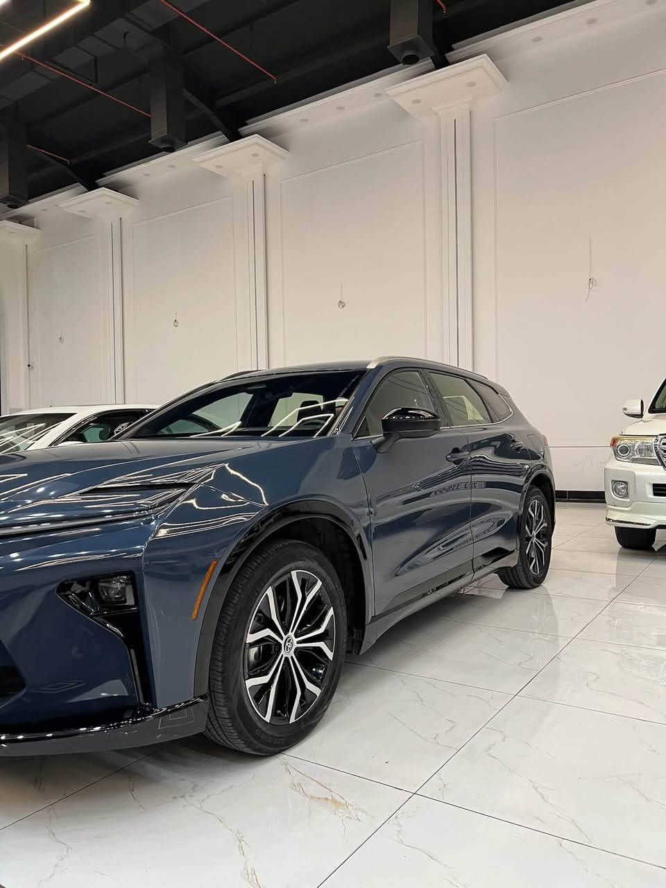 للبيع او مراوس
Toyota Crown Signia 2025 

* مستوردة شخصياً

* مرقمة بغداد باسمي والتحويل مباشر

مواصفات 1/1 عدا الفتحة 

سيارة حديثة وممشى قليل.

* محرك 2500 سي سي هايبرد

* دفع رباعي (4WD)

* الممشى 11 ألف قابل للزياده

* اللون الخارجي بحري مميز

* الداخلية لون عسلي فاخر 

* كراسي أمامية كهربائية تدفئة وتبريد

* ذاكرة خزن للمقاعد (Memory)

* تدفئة ستيرن

* هندبريك كهربائي

* صندوق خلفي كهربائي

* مرايات شفط

* شاحن لاسلكي

* 4 جامات أوتو

* أضوية أمامية LED زينون متحركة

* السيارة بيها قطعتين صبغ (البنيد والجاملغ)

* ربع الجنطة 

* أغراضها وكالة وشغل بلادي

* الكير والمكينة بحالة نظافة 100%

السعر : خاص

للاستفسار  :

***********

للجادين فقط والله يرزق الجميع
