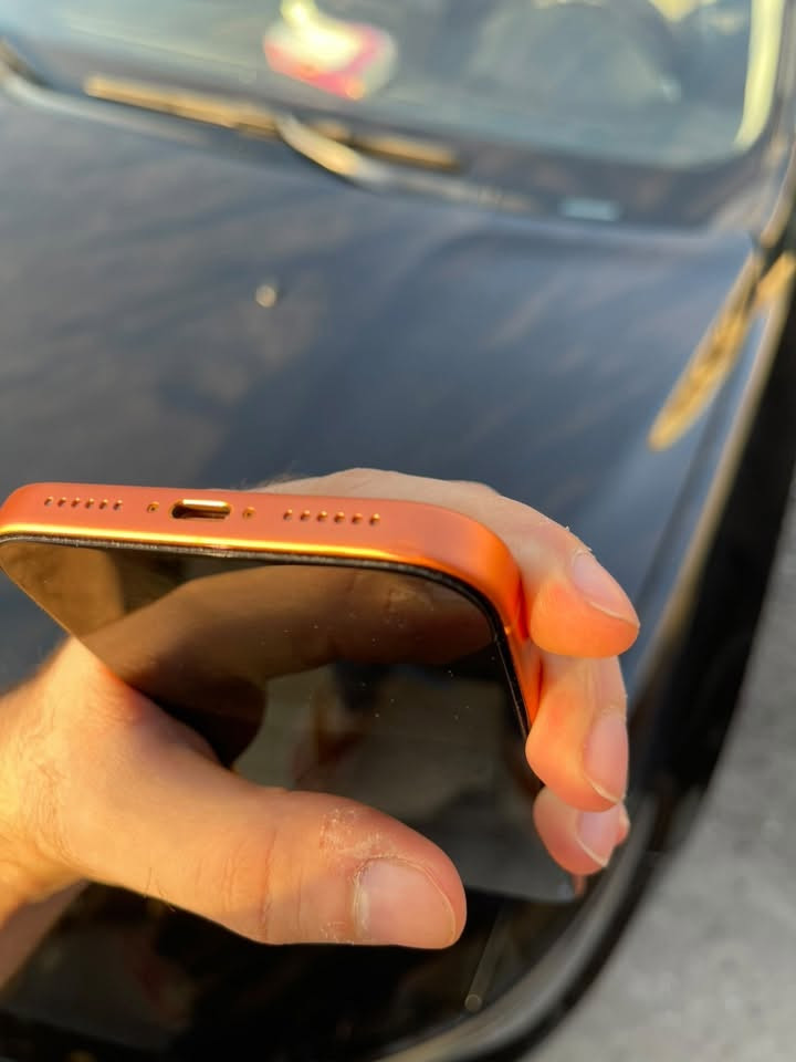 iphone17 pro max
عدد دورات الشحن 76 بطارية 100
256 
دبل سيم ch
السعر مليون و 750 قفل 
***********
