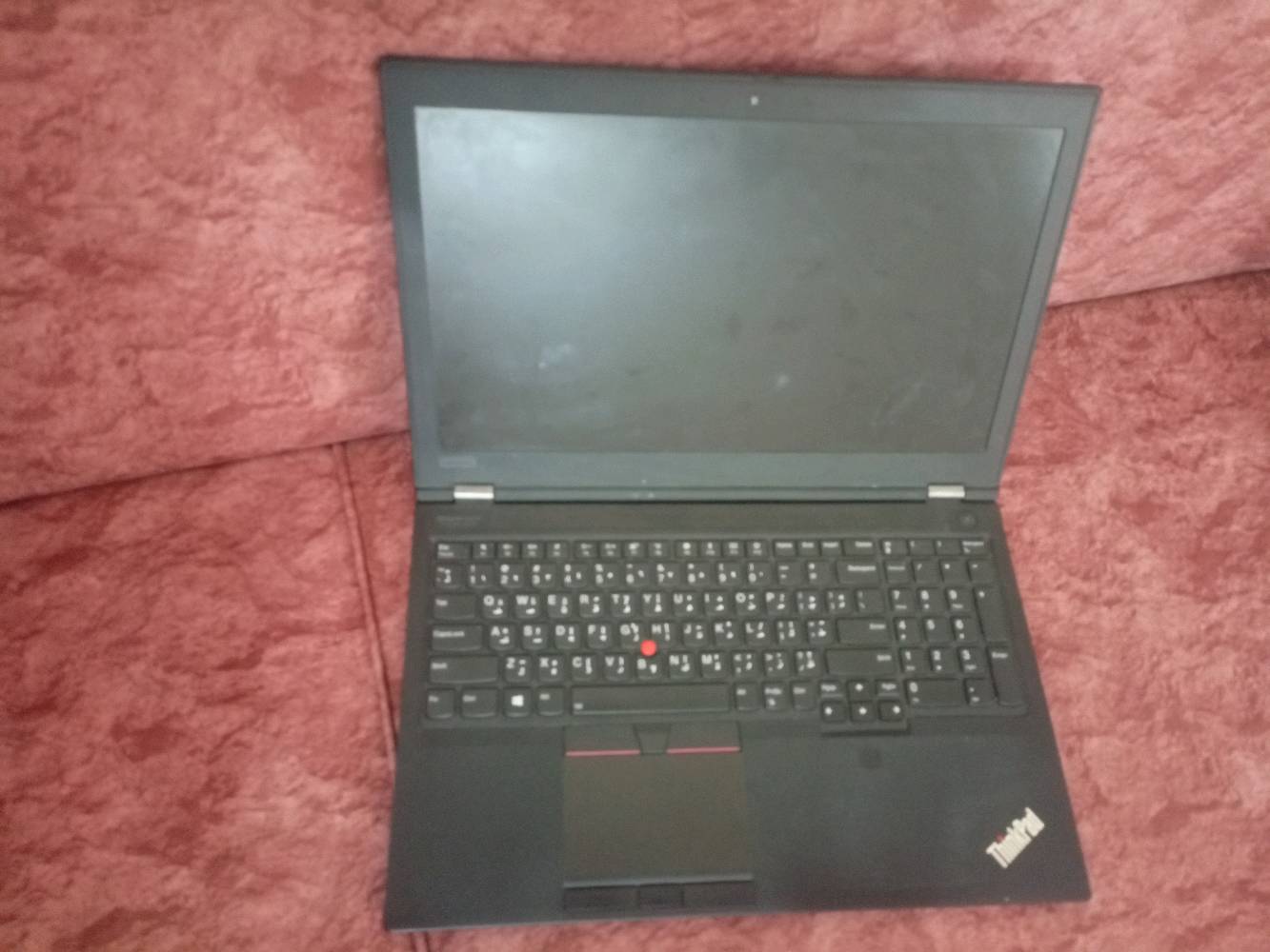 حاسبة مستعمله Lenovo p53
المعالج (CPU): Intel Core i7-9850H الجيل التاسع بسرعة 2.60GHz.  

​الذاكرة العشوائية (RAM): 16 جيجابايت (بسرعة 2667 MT/s).  

​كارت الشاشة الأساسي (المنفصل): NVIDIA Quadro T1000 بسعة 4 جيجابايت.  

​كارت الشاشة الثانوي (المدمج): Intel UHD Graphics 630.  

​مساحة التخزين (Storage): قرص بسعة تقريبية 512 جيجابايت (المساحة الفعلية المقروءة في النظام 477 جيجابايت).  

​نظام التشغيل: Windows بنواة 64-bit.  

مصمم للبرمجه و الهندسة والالعاب

معا ملحقات حقيبة و ماوس و شاحن و ستاند تبريد 

سعر : 530000 الف  بي مجال

لتواصل : *********** 

واتساب و تلجرام 

توصل بغداد 5 الف

بغداد تقاطع النهروان شارع 9 نيسان