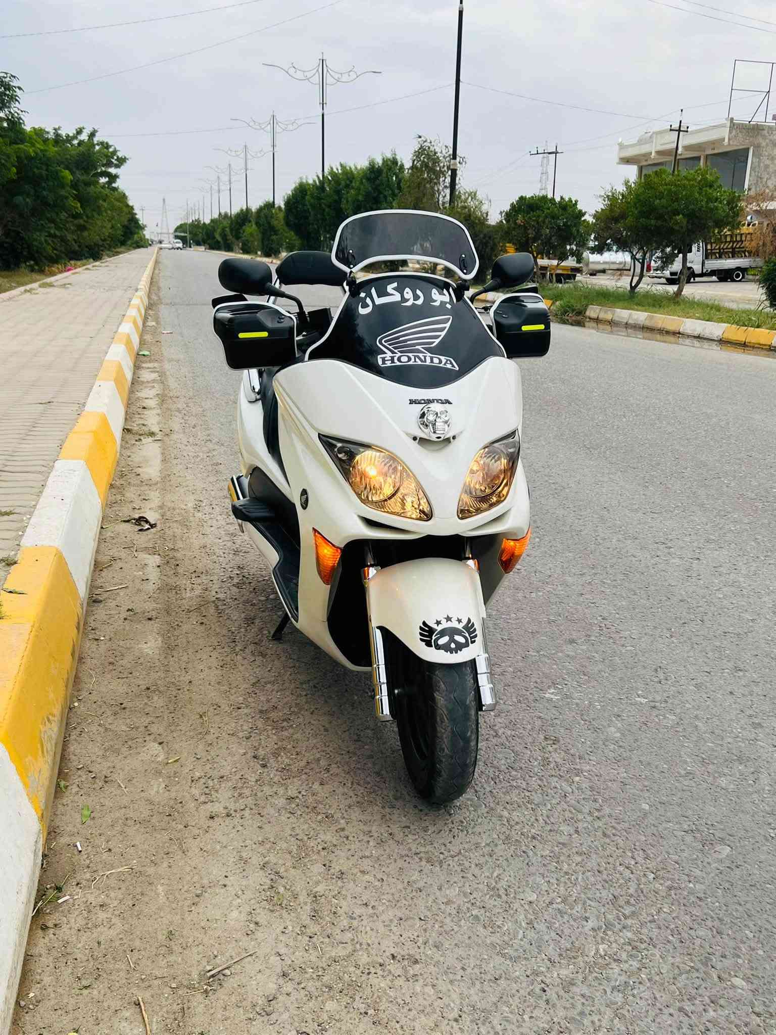 فورزة ٠٨ • ٢٢٠٠٠ • محرك ما مفتوح