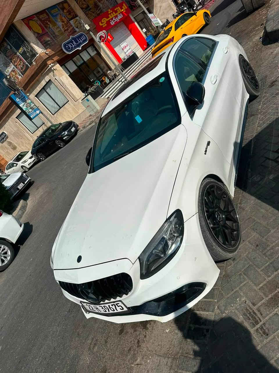 مرسيدس C300 موديل 2018 — فول مواصفات

للبيع مرسيدس بنز C300 موديل 2018، لون أبيض، وارد أمريكي.

* حادثها جاملغ وبنيد
* السيارة مصروفة ومصلحة بشكل ممتاز
* فول مواصفات / أعلى تجهيز
* سيرفس كامل
* بدون أي مسج أو نقص
* السيارة نظيفة وجاهزة للاستخدام
* المواصفات فول اعلى شي
* المحرك 2.0 تيربو
* كير أوتوماتيك 9 سرعات

السيارة مناسبة للي يريد C300 نظيفة ومواصفاتها عالية، والسيرفس عليها كامل.

سعرها : 188 وبيها مجال

للمهتمين، التفاصيل والصور متوفرة.
للاتصال : 
***********
الموقع بغداد
