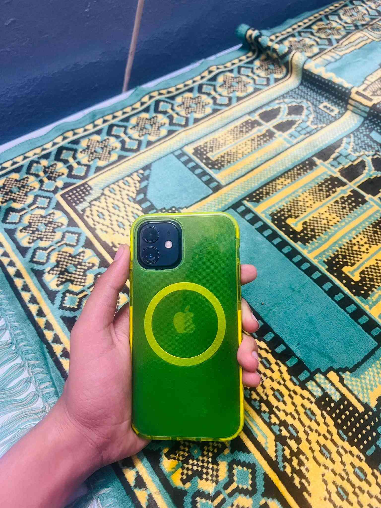 آيفون ١٢ • ٦٤ • فيس ايدي معطل