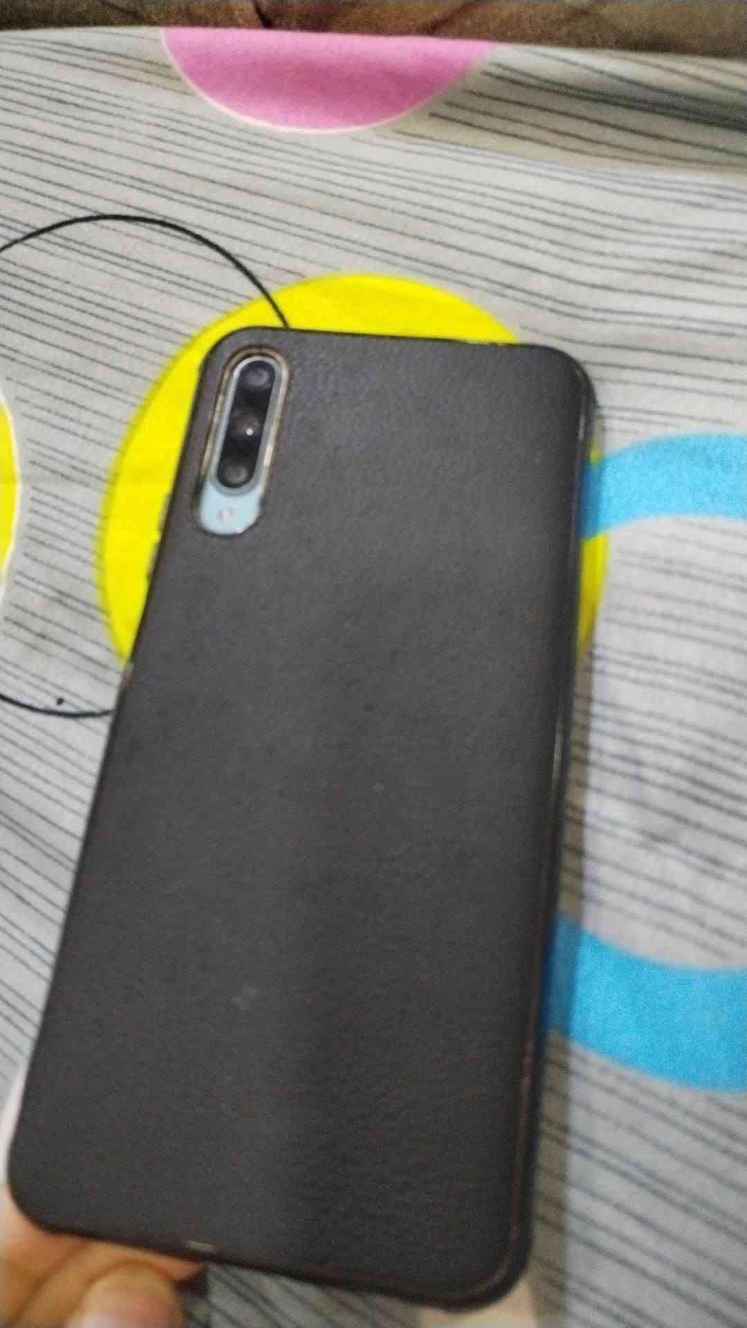 واي9s • ١٢٨ • بطارية ٥٠٠٠