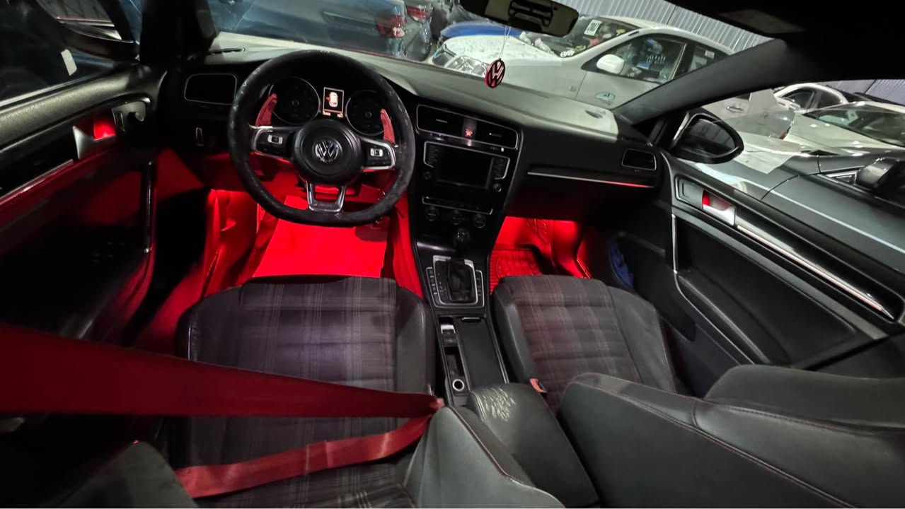 گؤلف GTI شريكة صباح 2017 دوو پارجةي بوياخة بةبي ناو گرتن سحري ١١٥$ رةقةم و سةنةوي هةموي نوية سةيارةكة زور پاك و بي كيشةية

*********** أربيل, العراق
