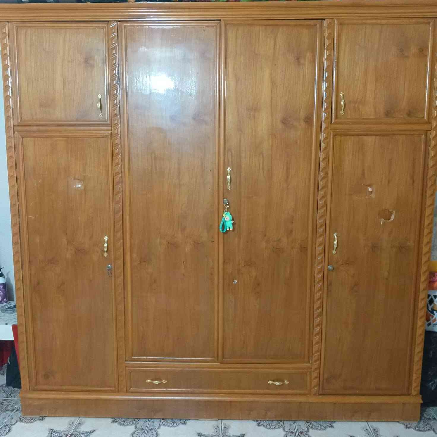بعد الوعود الكاذبة كنتور صاج تفصال 4 ابواب جديد يشهد الله بي بس ذني 3 ضربات موضحات بل صورة وجرباية صاج تفصال تكمة مو طكتوكية هيه ودوشك السعر 300 الف ثنينهن العنوان الكاظمية ساحة عدن ***********
