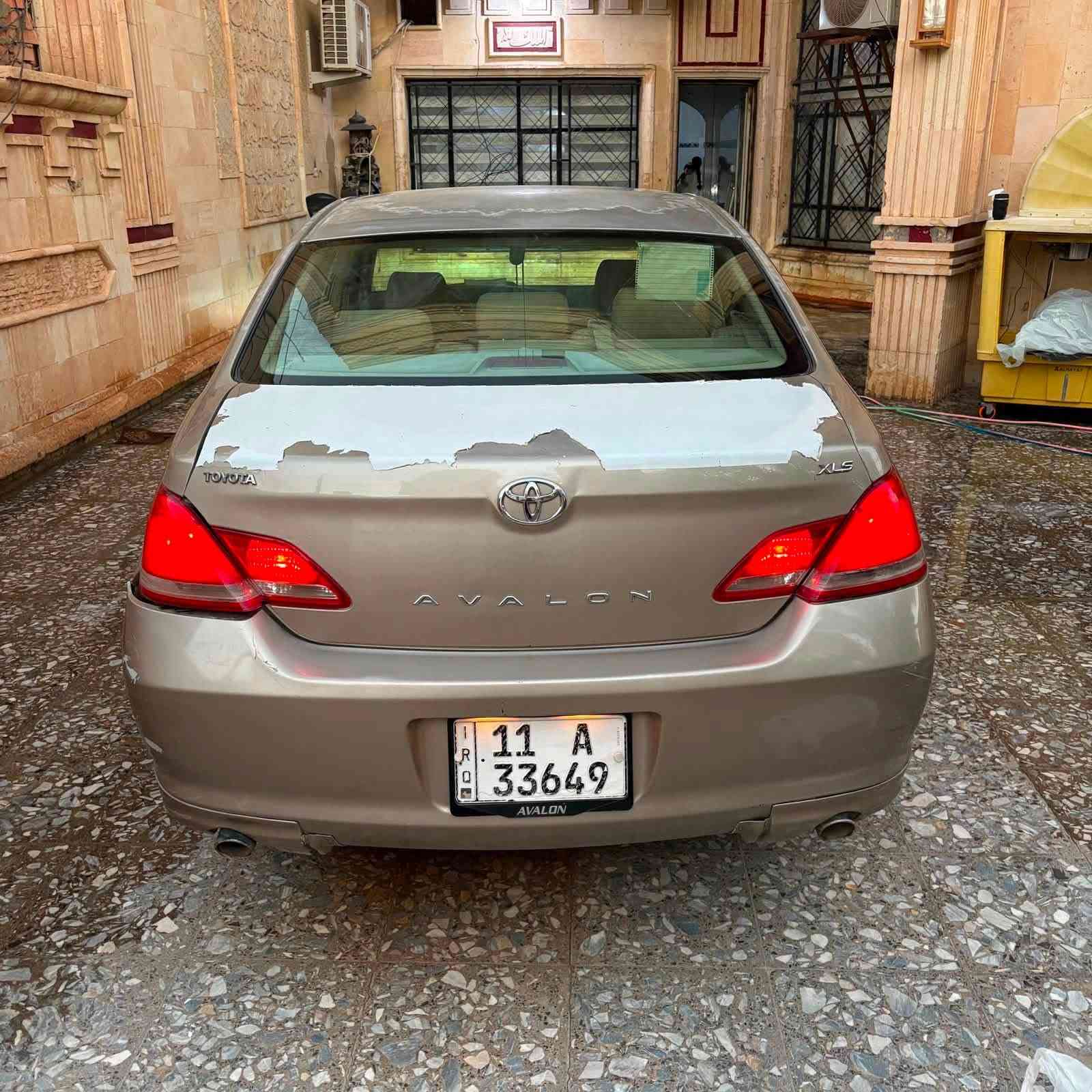 📣 (للبيع: تويوتا أفالون (2007
المواصفات  :
 النوع: تويوتا أفالون (Toyota Avalon)
 الموديل: 2007
 المواصفات XLS
 المحرك: 6 سلندر (V6)  
 اللون الخارجي: أصفر ذهبي مميز
 اللون الداخلي: جلد بيج نظيف جداً
 المسافة المقطوعة : 273,155 KM
 الداخلية: جلد بيج بحالة نظيفة ومريحة.
 المواصفات الإضافية:

فتحة سقف 
شاشة مال وكالة
مثبت سرعة 
حركة مقعد السائق كهرباء
 مثبت السرعة 
 المودات والأوامر الصوتية
 أوضاع القيادة  Drive Mode
 تبريد شاشة
 3 قطع تبريد
 شاشة خلفية للتحكم في التبريد 
💰 السعر والاتصال:
 السعر المطلوب: [90ورقة ] (قابل للتفاوض بالمعقول 
للجادين)
***********
