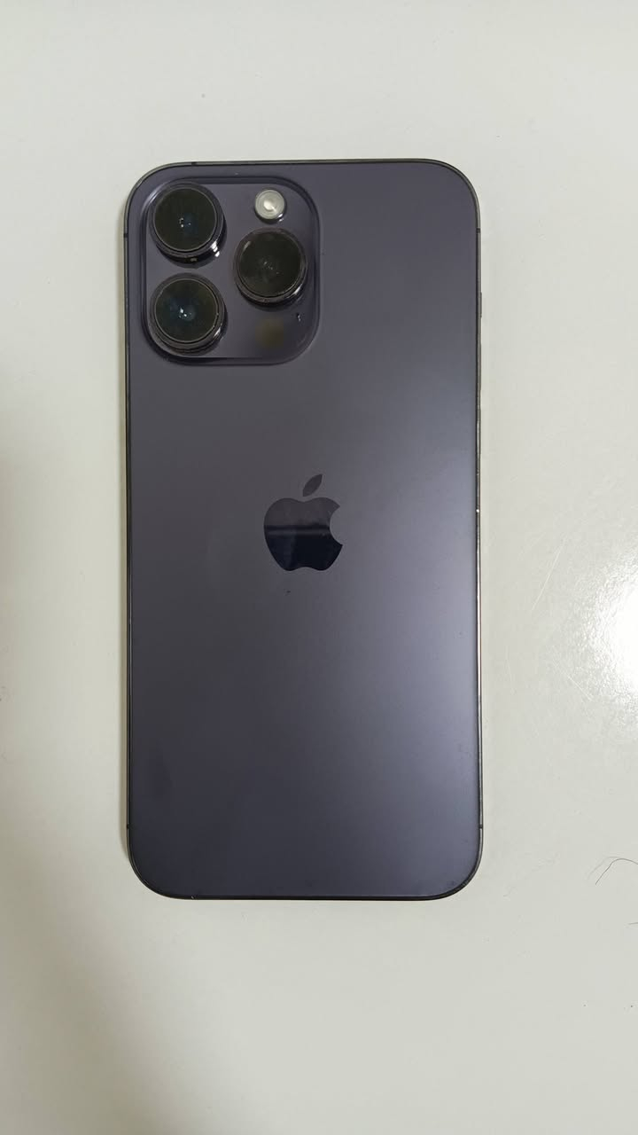 ايفون 14pro max
مبدل شاشه اصليه
دبل شريحه
ذاكرة 256
بطارية 82 بلادي 
رايدة ب700 وبي مجال 
***********
