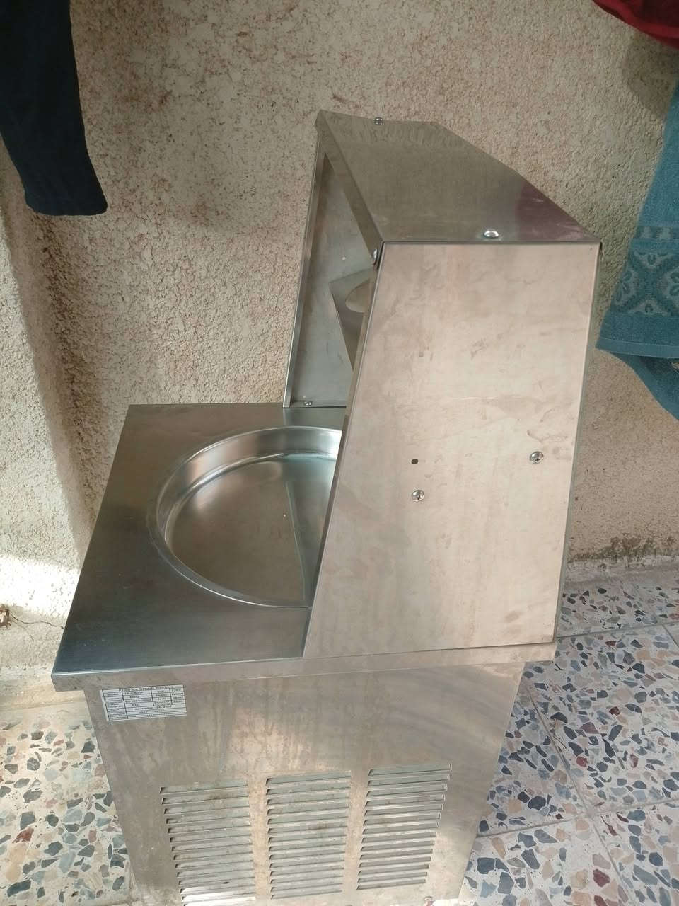 السلام عليكم مكينه موطه صاج للبيع السعر 300 جديده ما مستخدمه اتصال على رقم الهاتف***********
