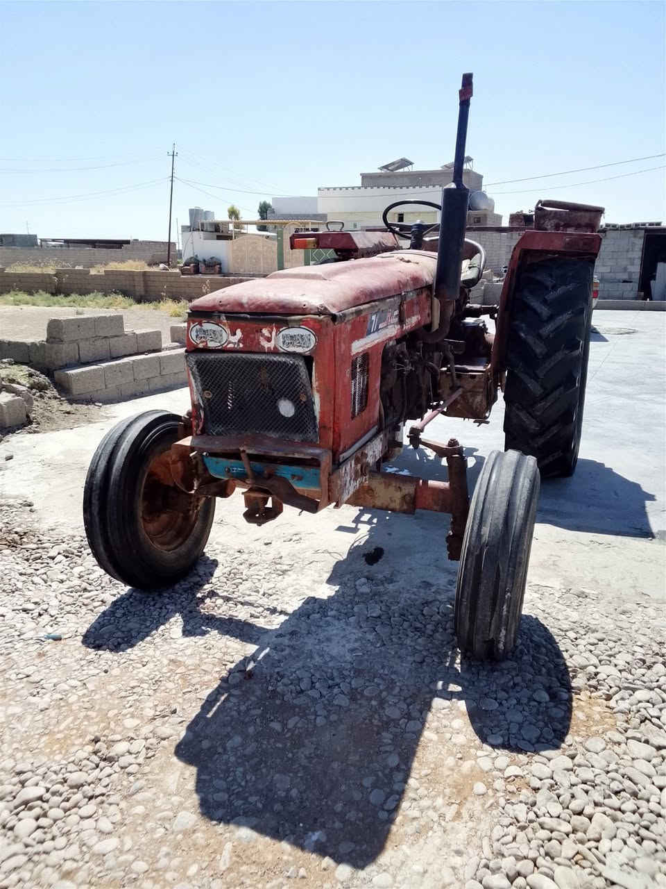 السلام عليكم عنتر للبيع محرك 60بالشرط محرك كير اكسل تخم تاير بيهه بريك 2800بيهه مجال للاستفسار *********** سليمان بيك طوز خورماتو
