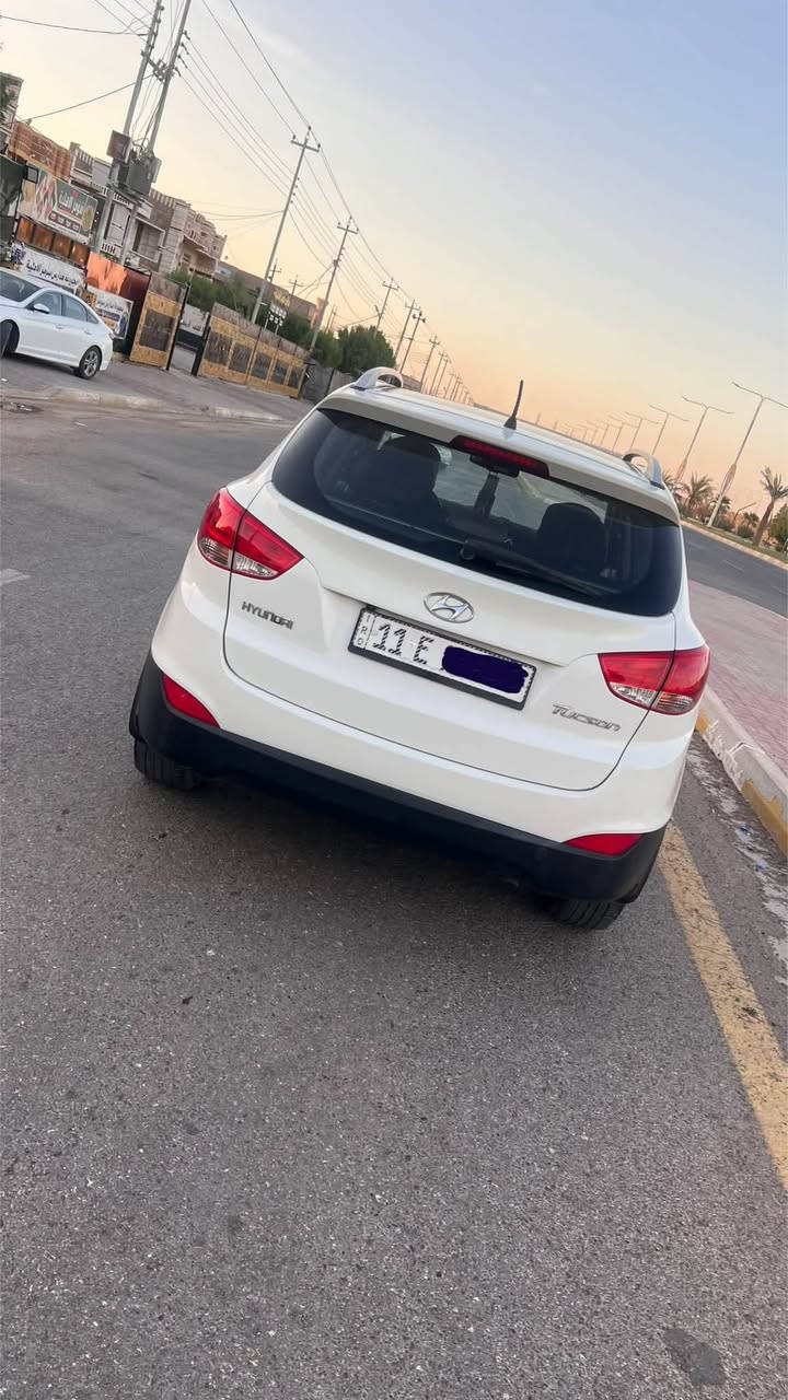 السيارة كفالة عامة ما عدا مقدار شبر صبغ بالبنيد في مقدمة البنيد فقط والباقي كفالة عامة.

المواصفات:-
1️⃣ بانوراما
2️⃣ تحكم ستيرن
3️⃣ سويج عادي

4️⃣ المحرك 2000 لا تنقيص ولا تبخير والگير بوضع الشركة
5️⃣ الرقم بغداد السنوية بأسمي
6️⃣ ممشى السيارة  69958 

#السعر:- 135 $ ورقة وبيه مجال 

الاستفسار على الرقم

‭***********‬

