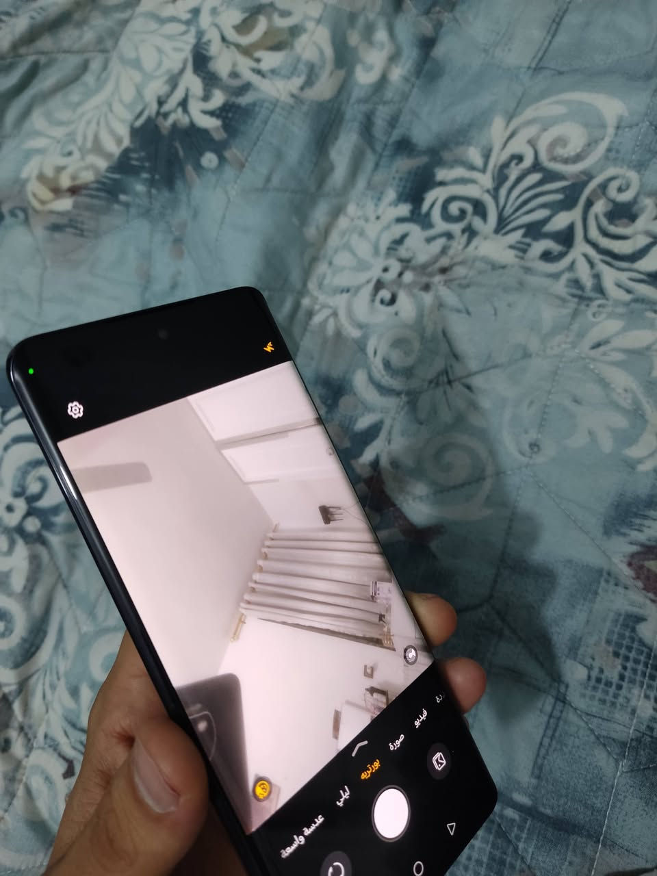 هونر x9b ذاكرته 256 رام 12 نضيف شخط مابي مستبدل شاشه اصليه سعرها 100 الف وحالياسعر الجهاز 225 الف كامره سيلفي مو كلش واضحه بيها تراب خفيف ممئثر بغداد الدوره ***********
