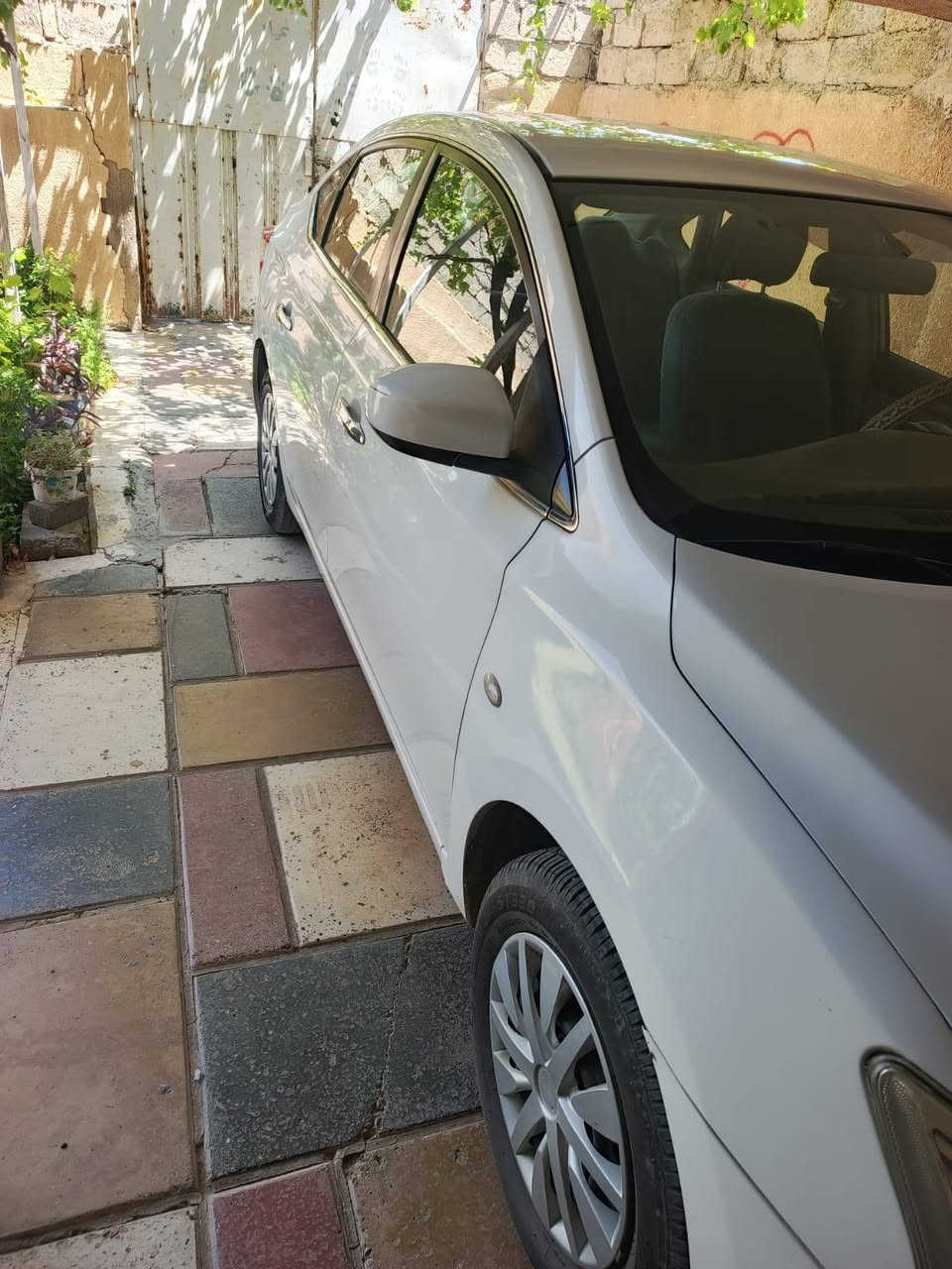 🚗 للبيع: [نيسان ستنرا ] موديل 2013 السيارة بحالة ممتازة وجاهزة للاستخدام الفوري بدون أي مصاريف.
بيها ضرر فقط الچاملق الايمن مبدل فقط 

محرك  : 16 

اوتوماتيك

صدر فول 

سياره حلوه واقتصادية ومريحة ما تصرف عليها ولا دينار 

السعر : [ 95 ] (قابل للتفاوض البسيط بعد المعاينة)

المكان: [ صلاح الدين تكريت ]

{ مكلف بالنشر }

للتواصل والاستفسار: [ *********** ] أو ارسل رسالة ع الواتساب
