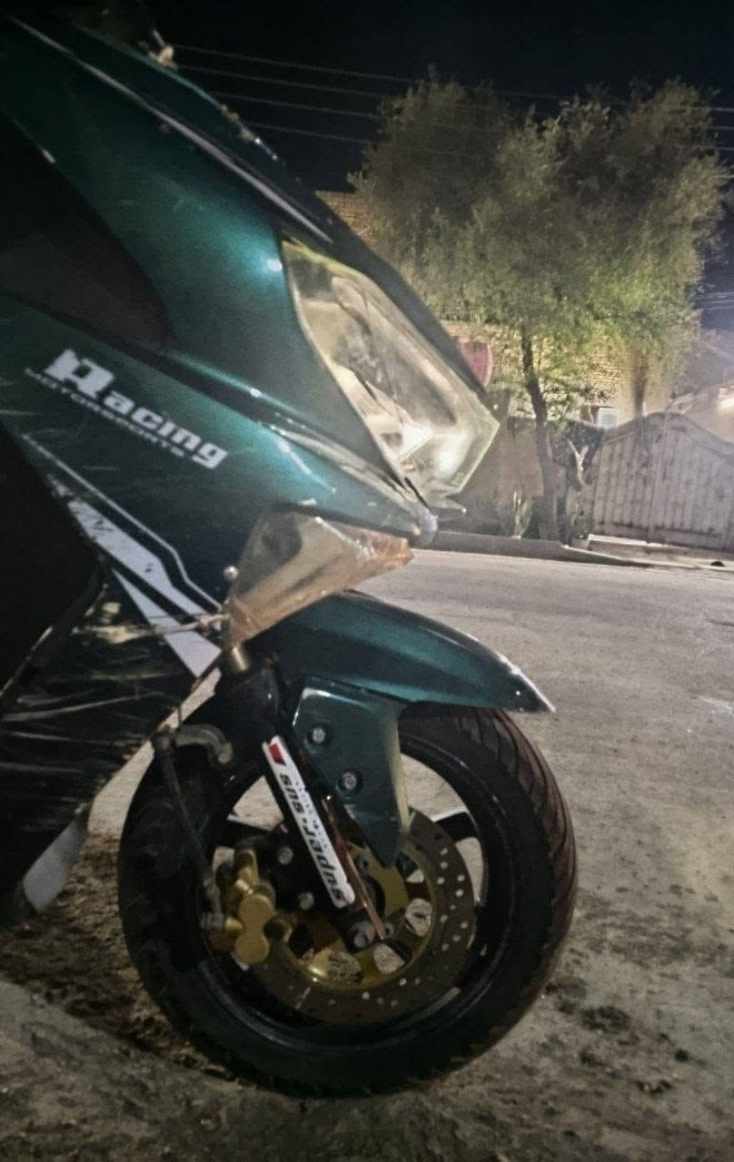 سترونك اوتماتيك اخت البطح مديل 23 دراجه تخبل سرعه140 صوت رعيد شغالة كهربائيات ومكينه خير من الله دراجه مابيه اي خلل فقط معوزة شغلات بسيطه بكيفك جيبه او لا سعرهة خير من الله  مكاني شطرة واتساب فقط***********
