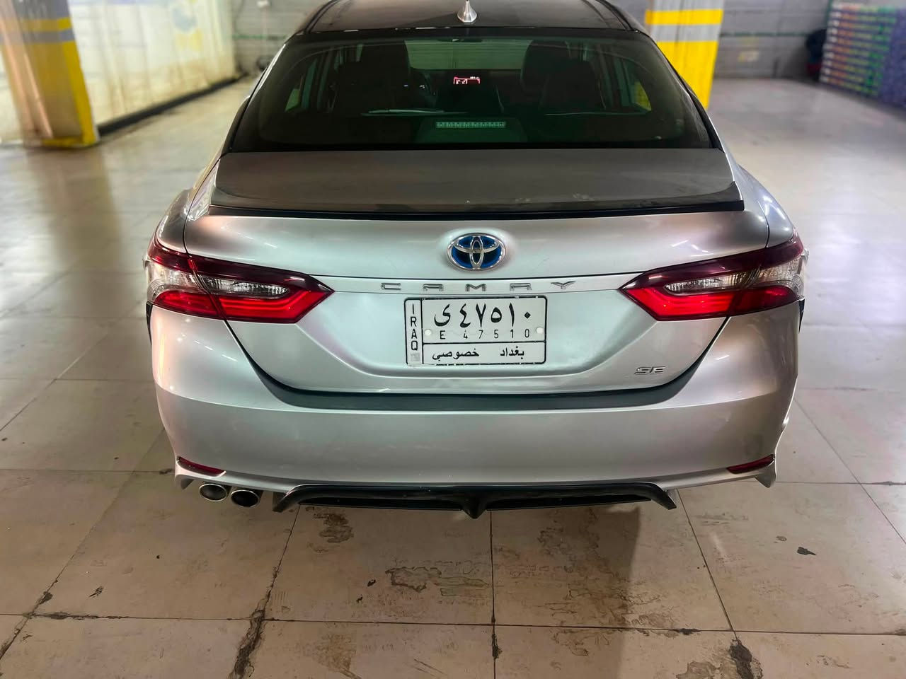 السلام عليكم
تويوتا كامري SE هايبرد 2022 للبيع

* فئة SE Hybrid
* محرك 2.5 لتر هايبرد
* الممشى 57 ألف ميل
* جنوط كروم قياس 18 إنج
* رادار أمامي
* نظام المحافظة على المسار (Lane Keep Assist)
* كروز كنترول راداري (Adaptive Cruise Control)
* شفتات تبديل سرعات خلف المقود
* كرسي السائق كهربائي
* نظام النقطة العمياء (Blind Spot Monitor)
* تشغيل بصمة مع دخول ذكي
* كاميرا خلفية
* شاشة معلومات وترفيه
* Apple CarPlay وAndroid Auto
* مصابيح LED
* نظام اختيار وضعيات القيادة (Eco / Normal / Sport / EV)
* ماشيه ٥٧ الف ميل
حادثها : 
تبديل الدعامية الأمامية والخلفية، وطعجة بسيطة بالجاملغ الخلفي جهة السائق، والبنيد مبدل بسبب طعجات خفيفة جداً صورتها موجوده بالمنشور . السيارة بدون إيرباك، بدون لغد، وبدون أي ضرر بالشاصي. صور حادث كامله منشوره
عنوانها بغداد حي جهاد
***********
