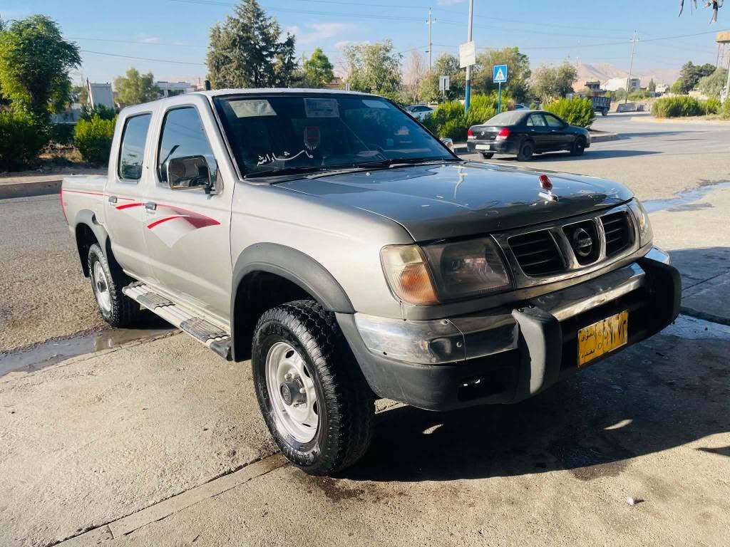 نیسان دەبڵ ئەکسل2003بۆفرۆشتن ساخ ساخ موسوبڕاوەنیە گێڕومەکینەو ئەکسلی بەشەرتی هەزار فیتەرتەقەوڕەقەی نیە موسو بڕاوەنیە دەعموو لێدراوی نیە سقفو شانی هیچی  پێوەنیە دەبڵ ئەکسلی لەجێیە ئیشەکات سعر63گەڵا کەمێک مەجال ژمارە ***********
شوێن هەڵەبجەی تازە السليمانية, العراق
