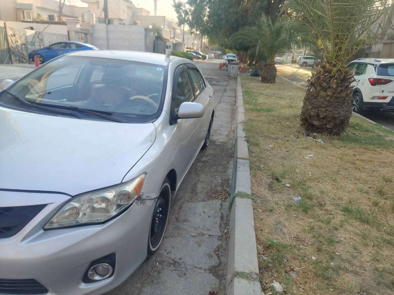 سلام عليكم كورلا سيارة نضيفه بدون حادث سرقه بجم واثر ذالك صبغ عام تبريد جديد صدر جديد تخم تاير خط ابيض رقم انكليزي  سياره بسمي تحويل مباشر 
*********** بغداد, العراق

