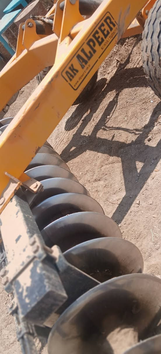 دسك ٢٤ نضيف مكان واسط ***********
