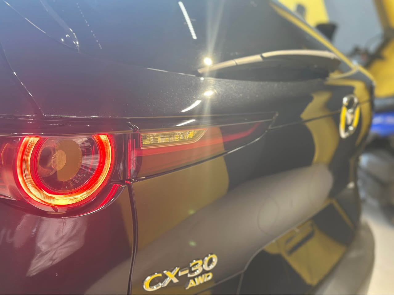 Mazda Cx30 Awd
مۆدێل ٢٠٢٤
فول مواصفات
تەنها ١٨،٠٠٠ ڕۆشتووە و یەک پەلەی سنوقەکەی بۆیاخە سۆنەرەکەم داناوە 
بێ ناو بێ ئێرباگ.
کاتی نەشکاوە ٩٠ رۆژی لەگەڵە بۆ ڕەقەم کردن بەشەرت ڕەقەم و تەقە و ڕەقە ئەیفرۆشین.
سەیارەکە فول فول مواصەفاتە و سڵاید و کوشن کارەبایی و کوشن خەزن و خەتی جادە و تحدید سورعە و ڕادار و کامێرە و برێک بەسمە و ئاوتۆ هۆڵد و کوشن هیتەر و تەبرید مەرکەزی و زۆر زۆر مواصفاتی تری تیایە 
سەیارەکە ڕەقەم سلێمانی و هەولێر و دهۆک و هەڵەبجە ئەکرێ بەدڵی خۆتە.
شوێن: سلێمانی 
ژم: ***********
***********
نرخیشی ١٤٩ گەڵا و مەجالێکی برایانە. السليمانية, العراق
