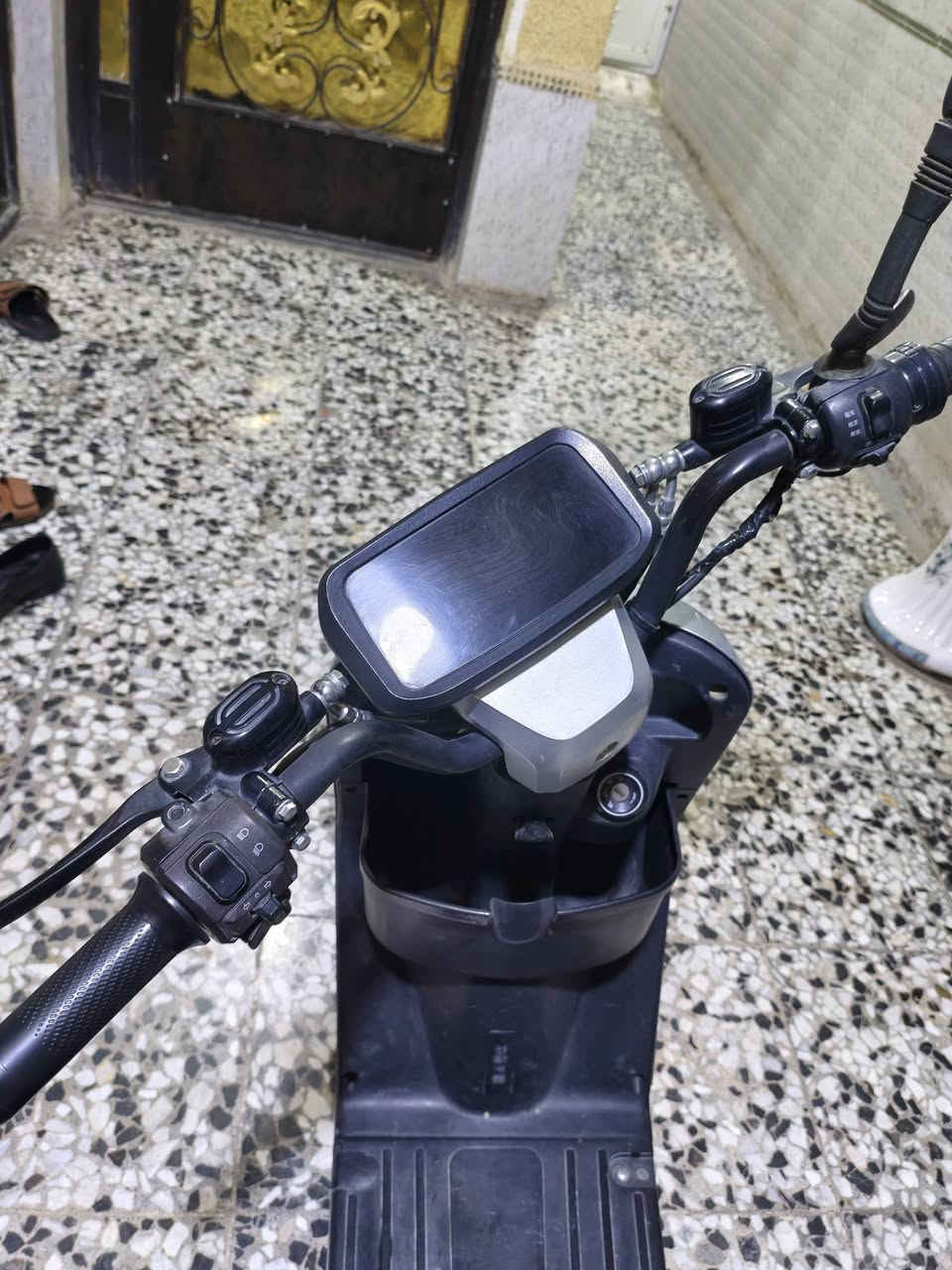 R9 • شحن • بطاريات جديدة