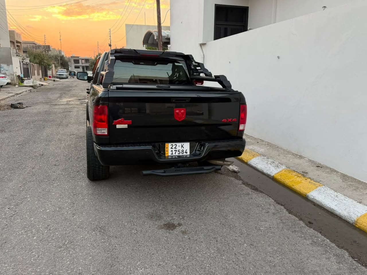 دوج رام موديل 16قول موصفات السياره جاهزه من كولشي 
مكينه كير صدر تخم تاير بيه 3قطع صبغ العنوان كركوك 
السعر 165
***********
