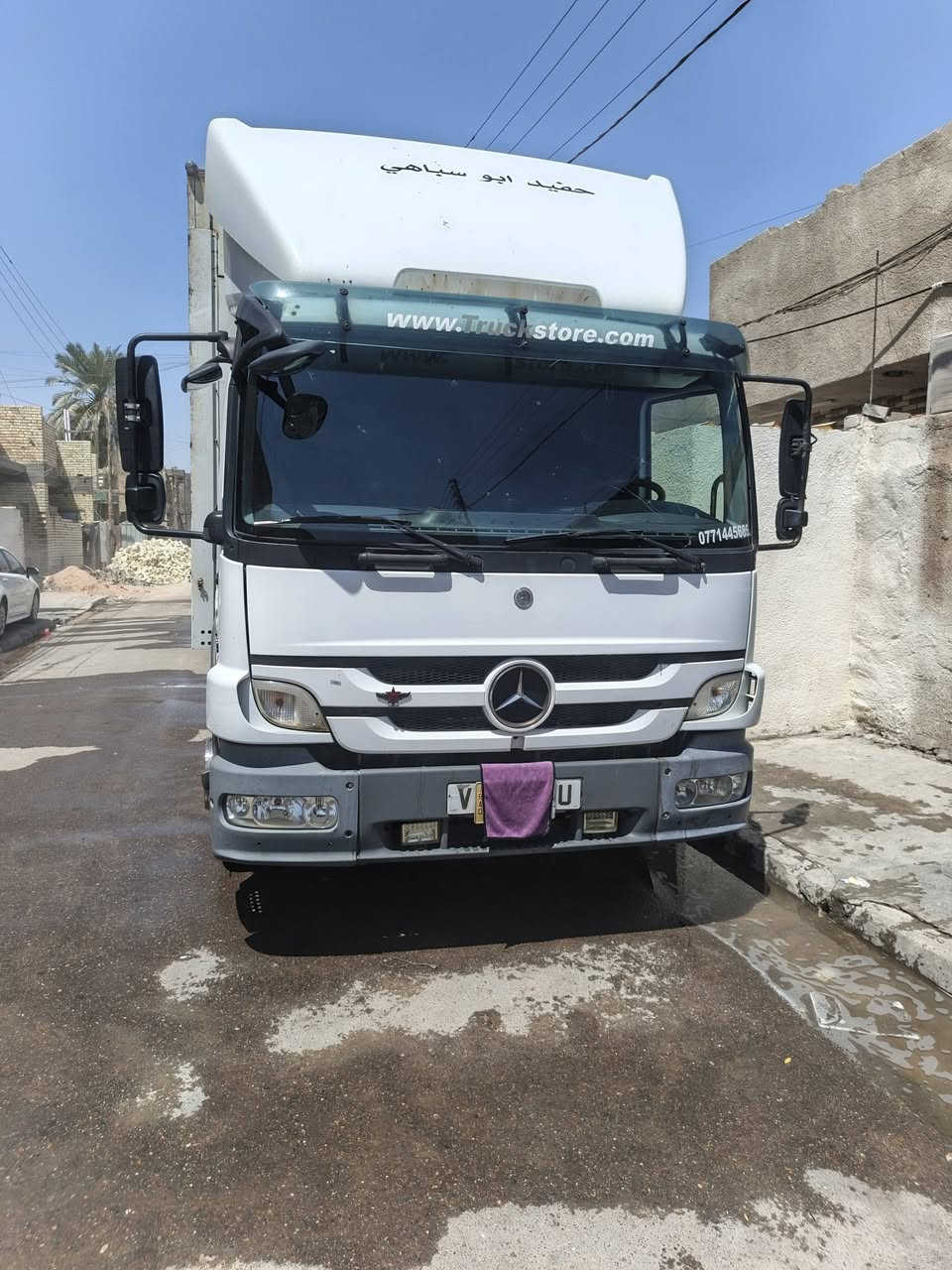 السلام عليكم للبيع اتيكو ١٣. معاليه و نزلت موديلهه ٢٠٠٧ متفوع كمرك و معملتهه وأصله المرور السيارة سبرنك امامي جوبلس خلفي ٨برغي ٦سرندر  
العنوان بغداد الدوره ***********
