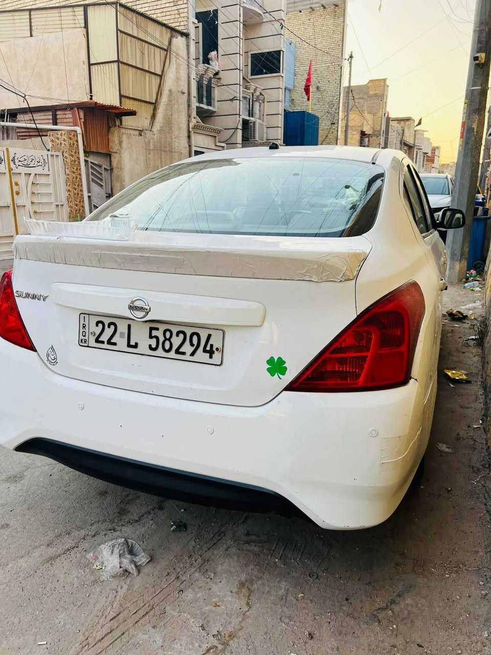 سلام عليكم للبيع سني هندي بليته زركه ٢٠٢٠ ماشيه ١٣٢ سياره فقط بارد موضح بل سونار مكفوله من الصبغ كير مكينه خير من الله تبريد مع السويج السعر ١٠٠ بيه مجال حك الجيه العنوان بغداد الحريه الرقم ***********
