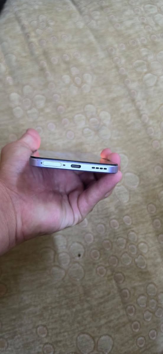 سلام عليكم للبيع جهاز ريلمي سي 85 برو مستخدم شهرين رام256   سعر 350 الف وبي مجال شراي خابرني ***********

