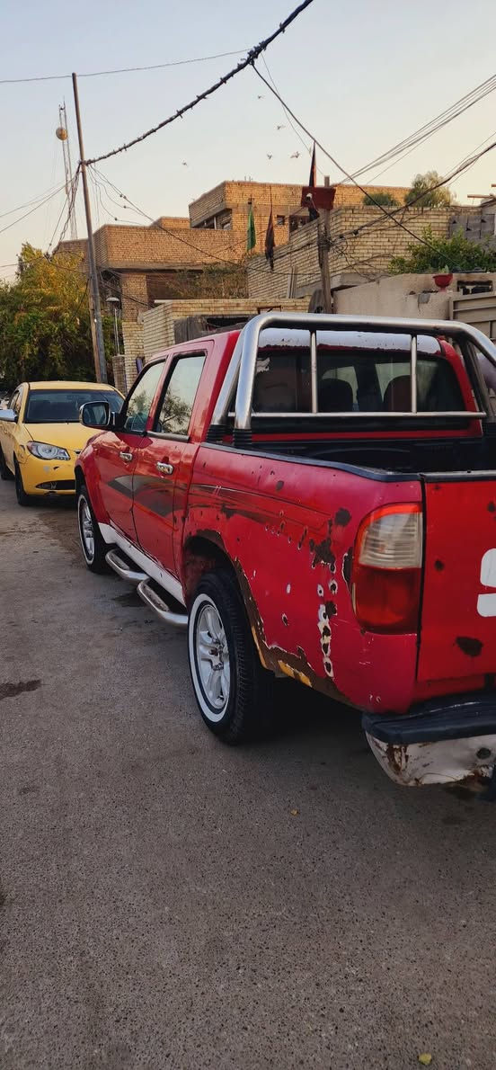 للبيع سكاي بيك اب ٢٠١٣ حرة باسمي سيارة مكفولة شاصي ولغد كير مكينه بس مفتوح كازكيت لاتنقيص ولاتبخير ترايك للبصرة سيارة كامله وحلوه بس اكو ملاحضات بلكشر مبينه بلصور بغداد السعر ٥٠وبيها مجال حك الجية ***********
